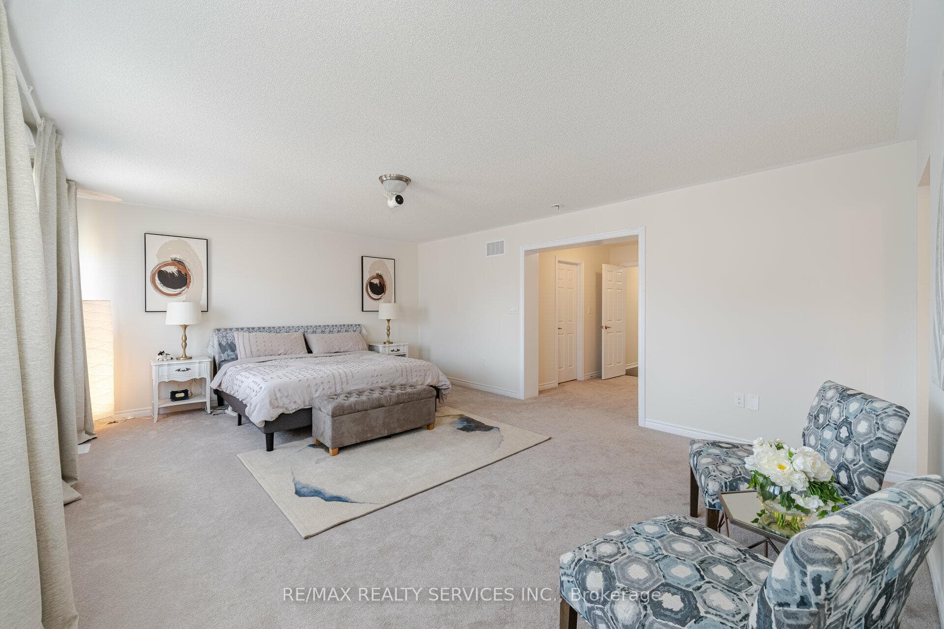 52 phyllis Drive photo 27