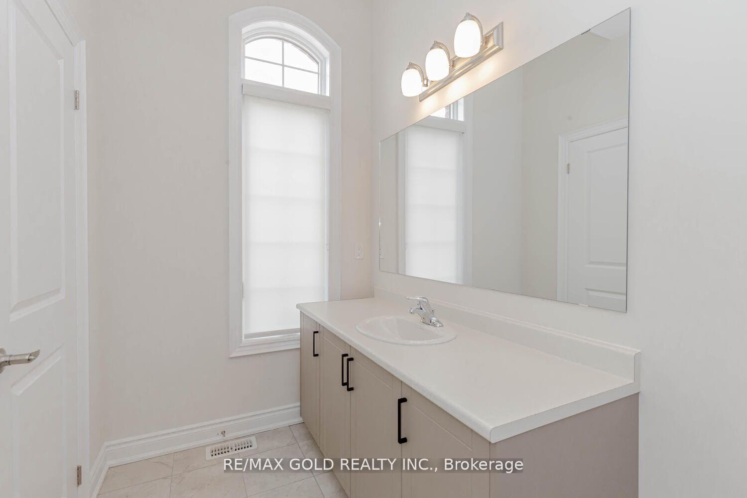 71 William Crawley Way photo 31