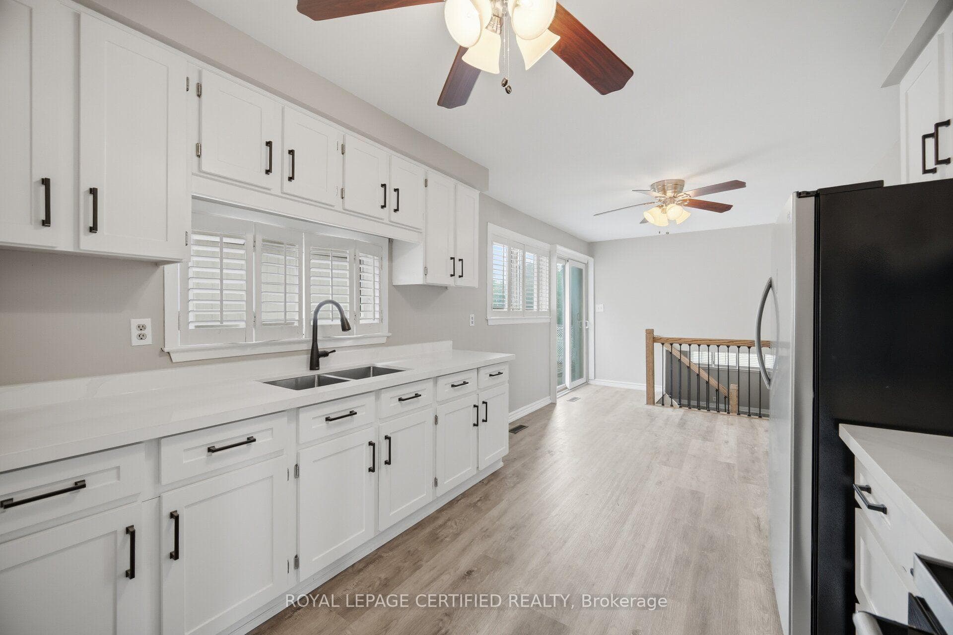 33 Grassmere Crescent photo 12