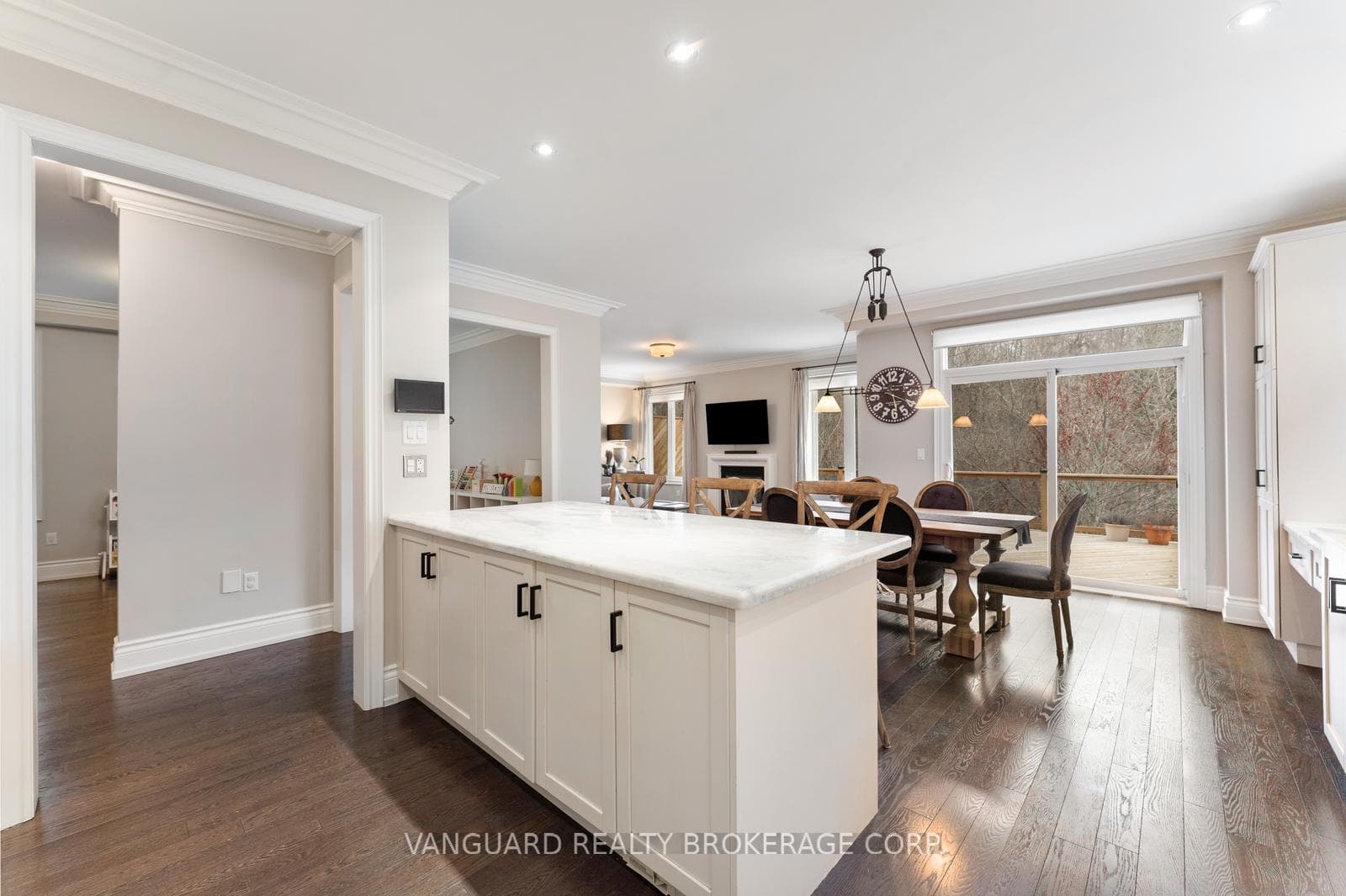 611 Davos Road photo 16