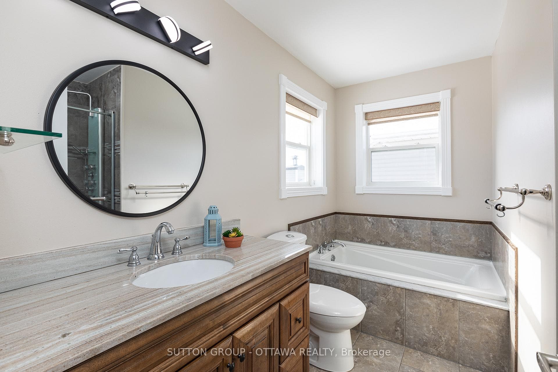 170 Insmill Crescent photo 22