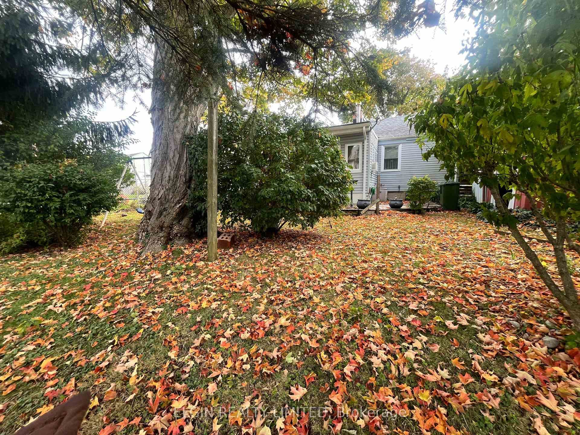 20 Parkside Drive photo 34