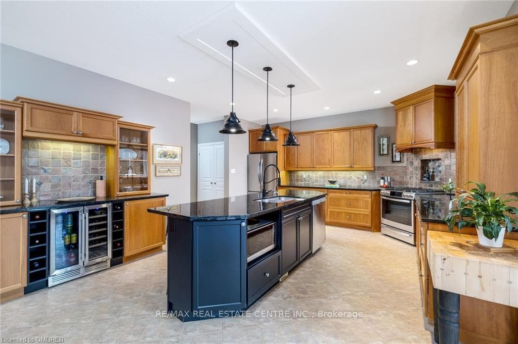 35 Karendale Crescent photo 12