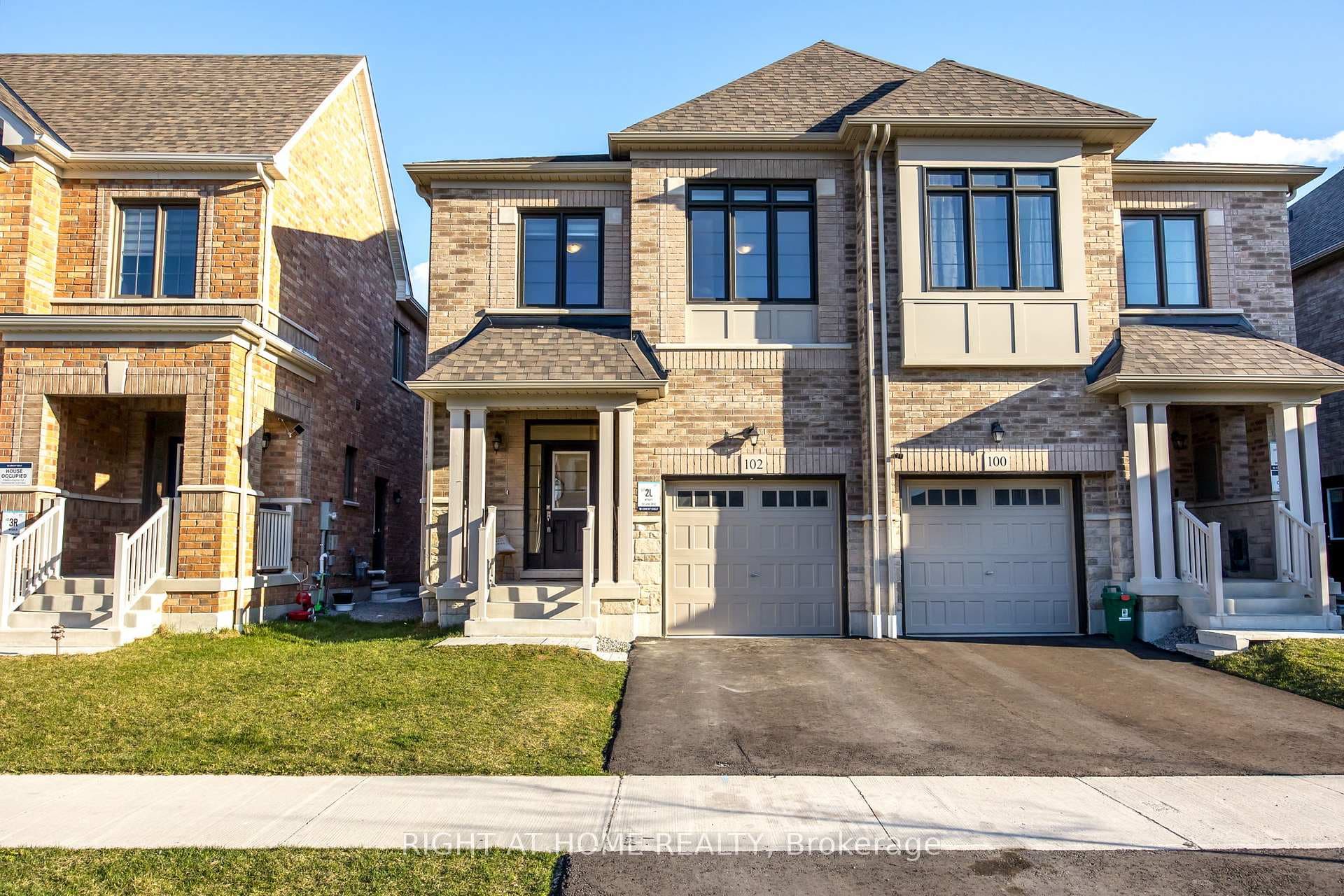 102 Laing Drive photo 1