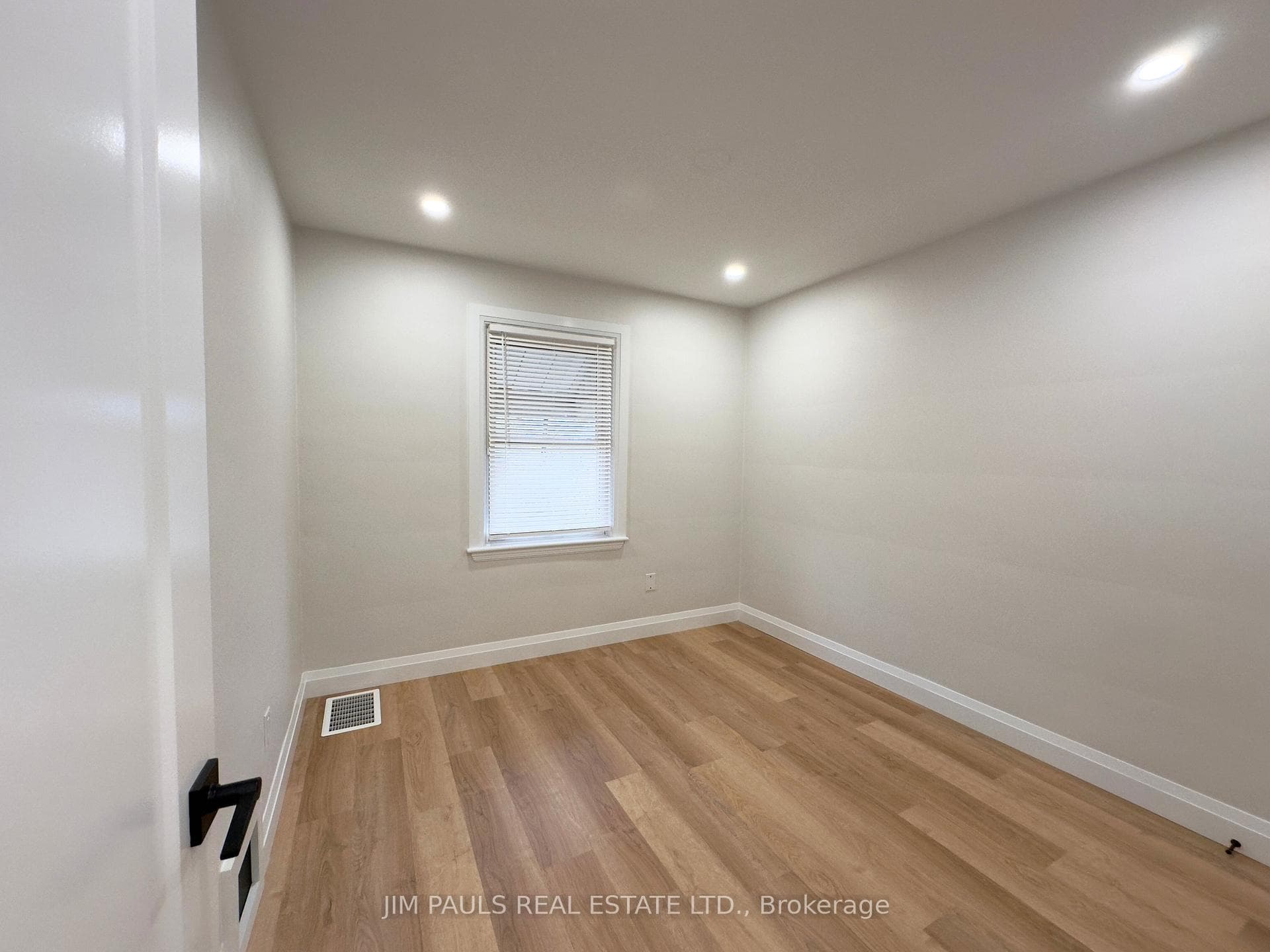 232 Rodgers Road photo 6