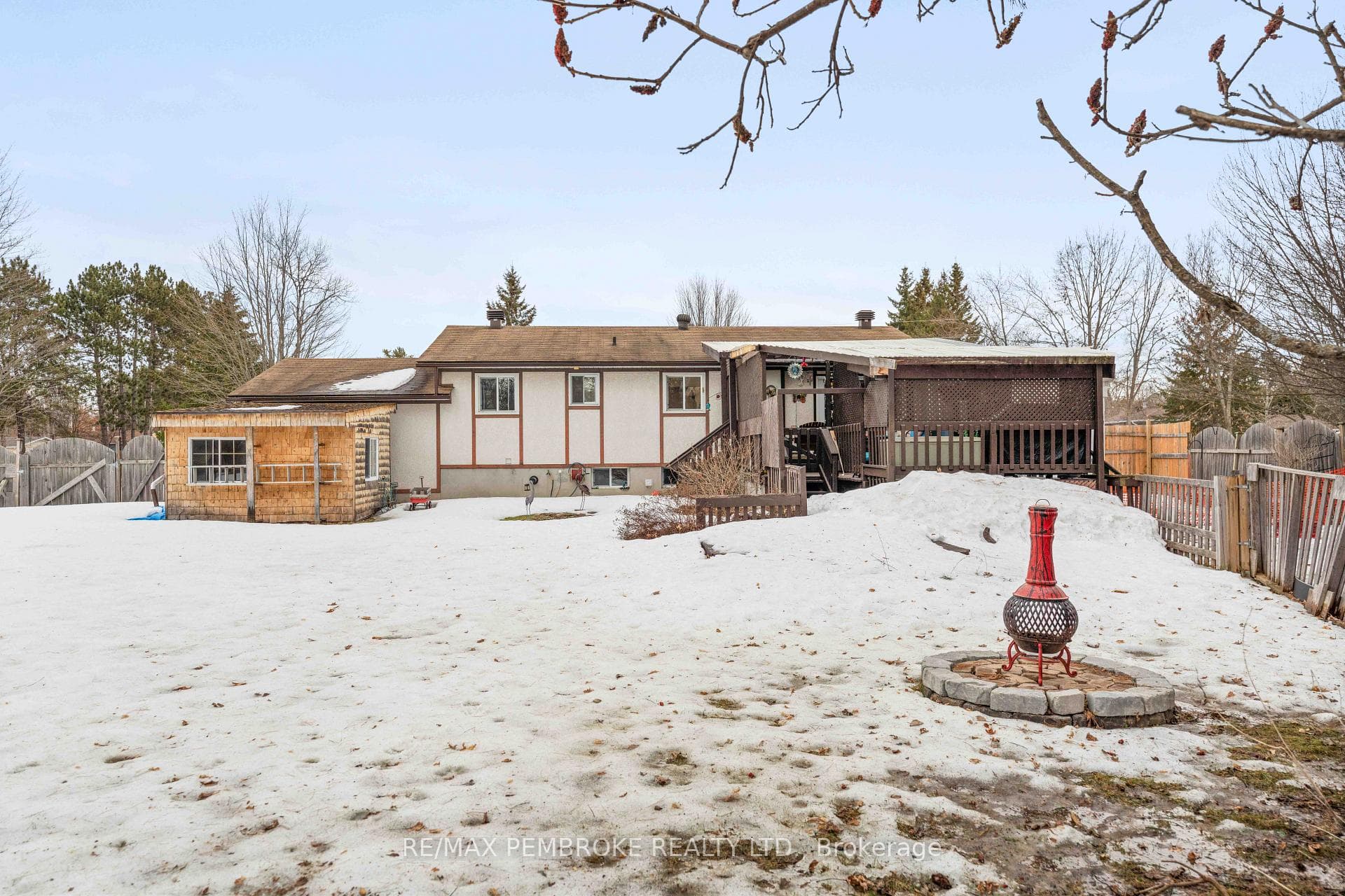 26 Mueller Crescent photo 44