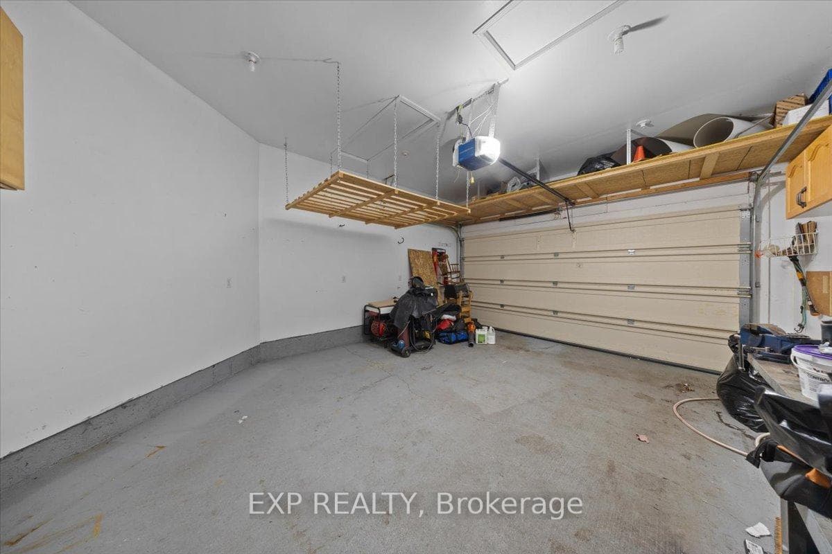 851 Beauregard Crescent photo 42