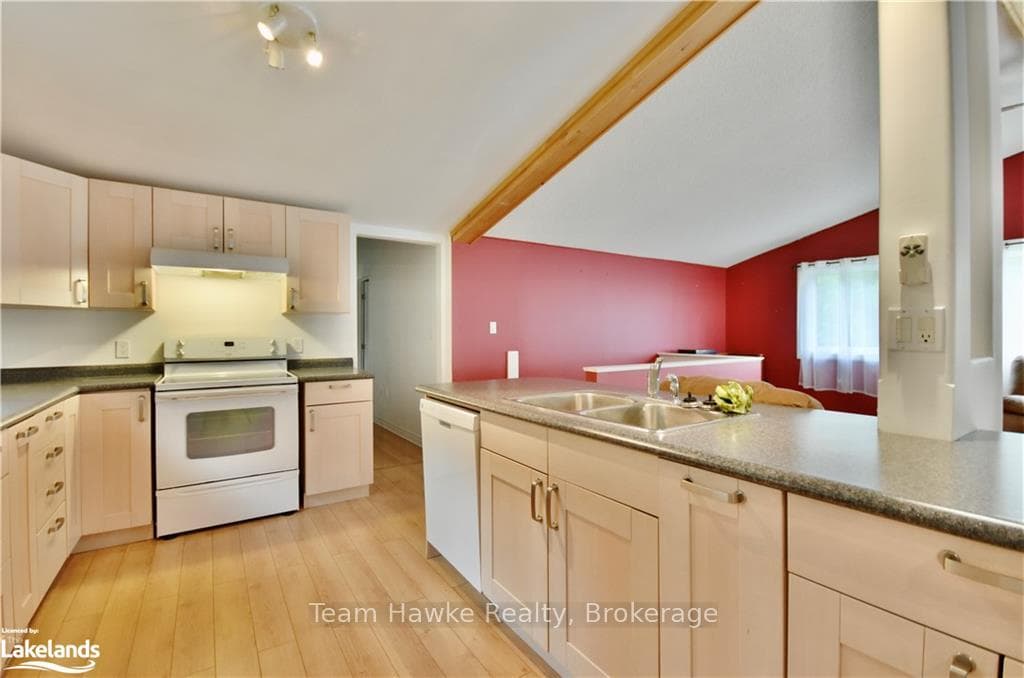 6 TIMCOURT Drive photo 13