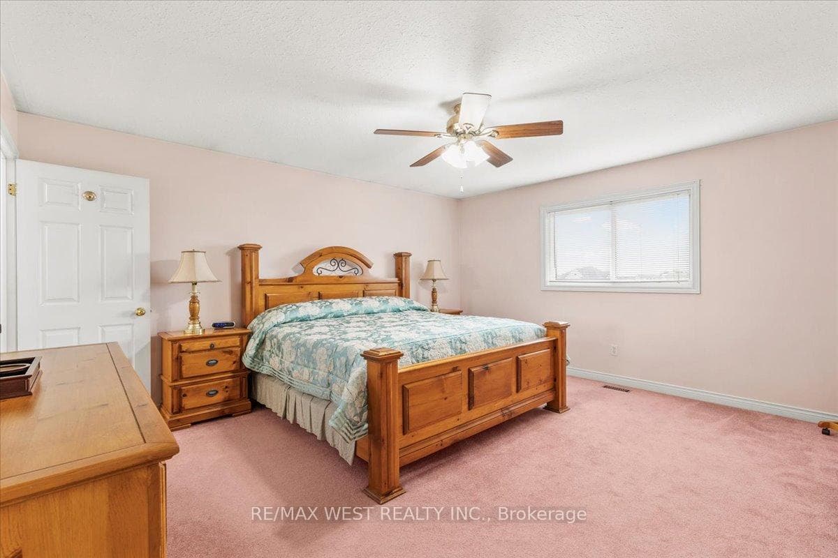 413 Greenwood Street photo 11
