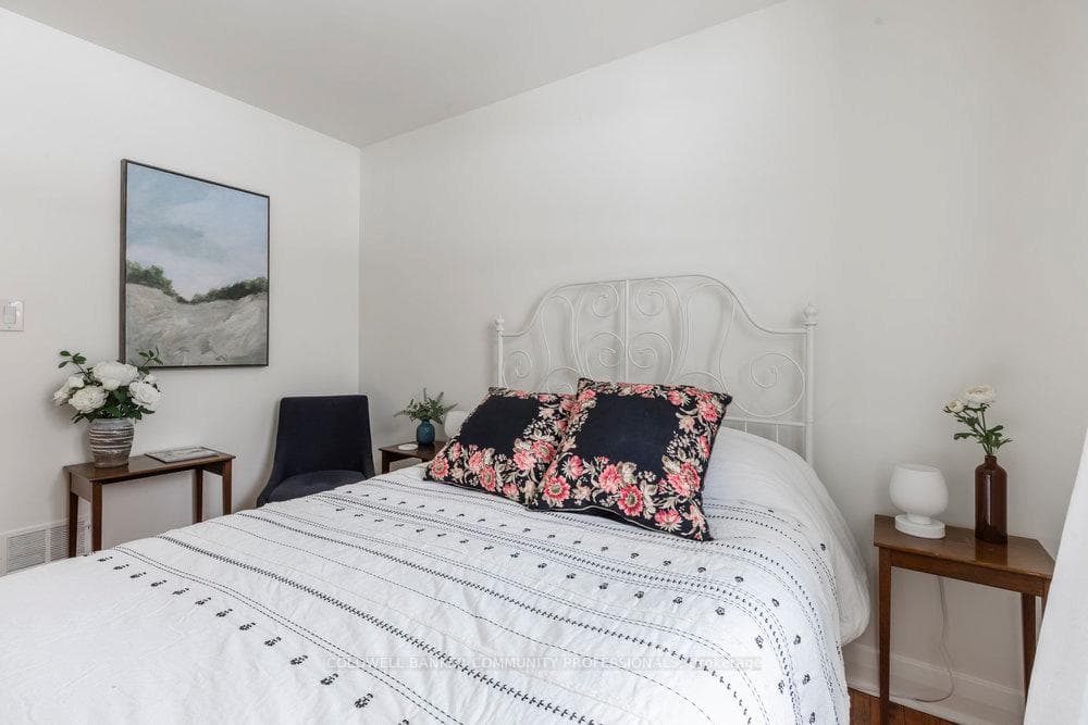 16 Westmount Road photo 18