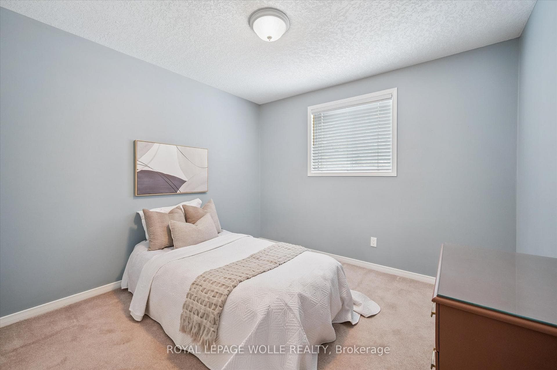 656 Inglis Falls Place photo 17