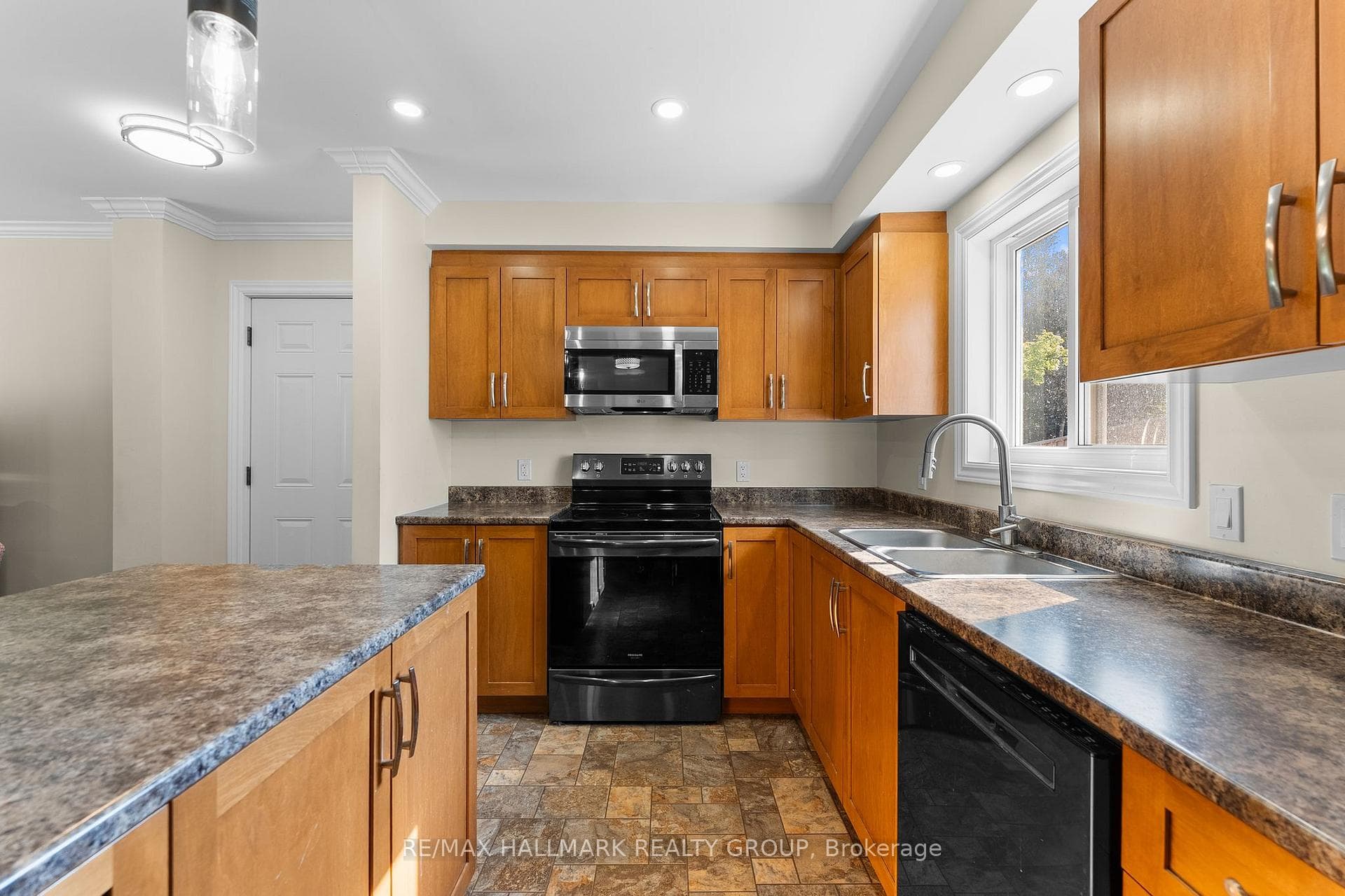 466 Stewartville Road photo 26