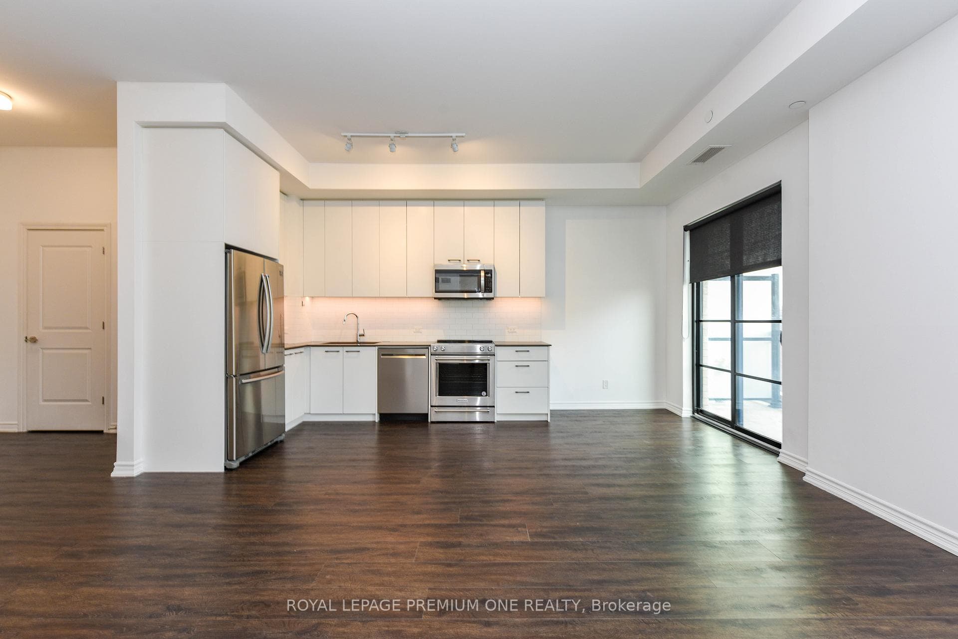 571 Prince Edward Drive Unit 512 photo 25