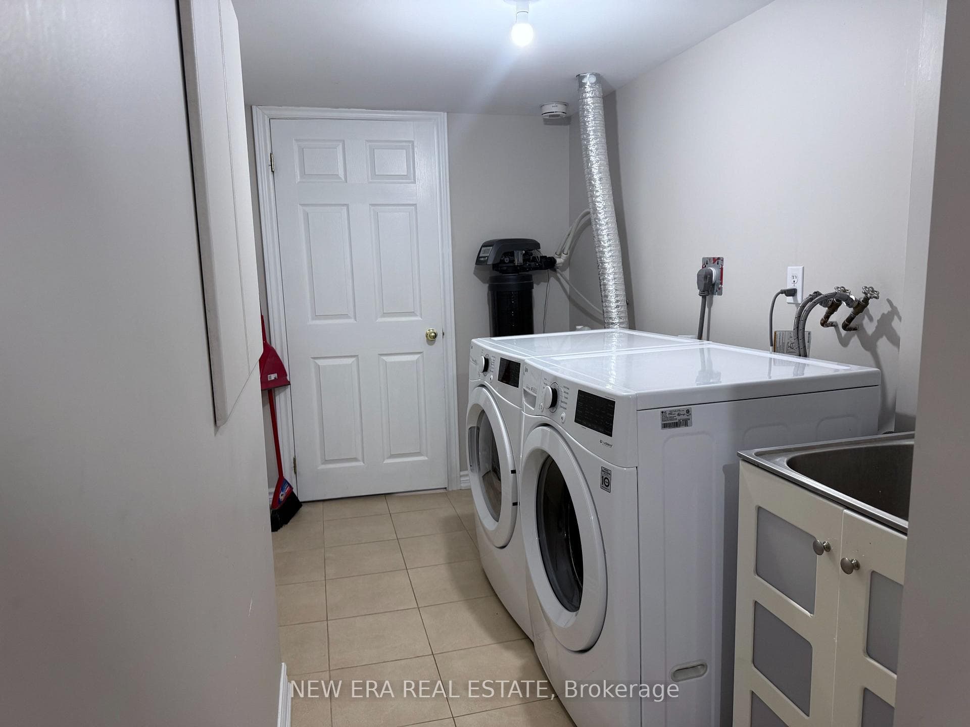 1015 Windbrook Grove photo 26