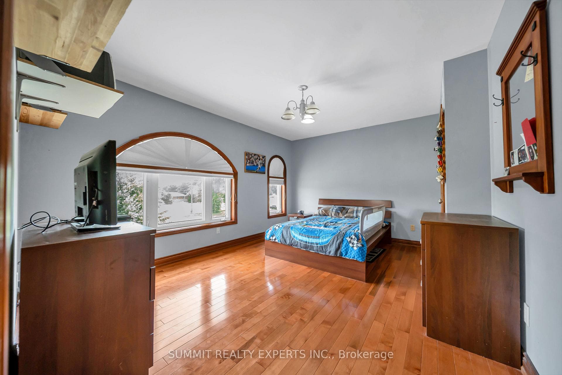 7728 Mayfield Road photo 26