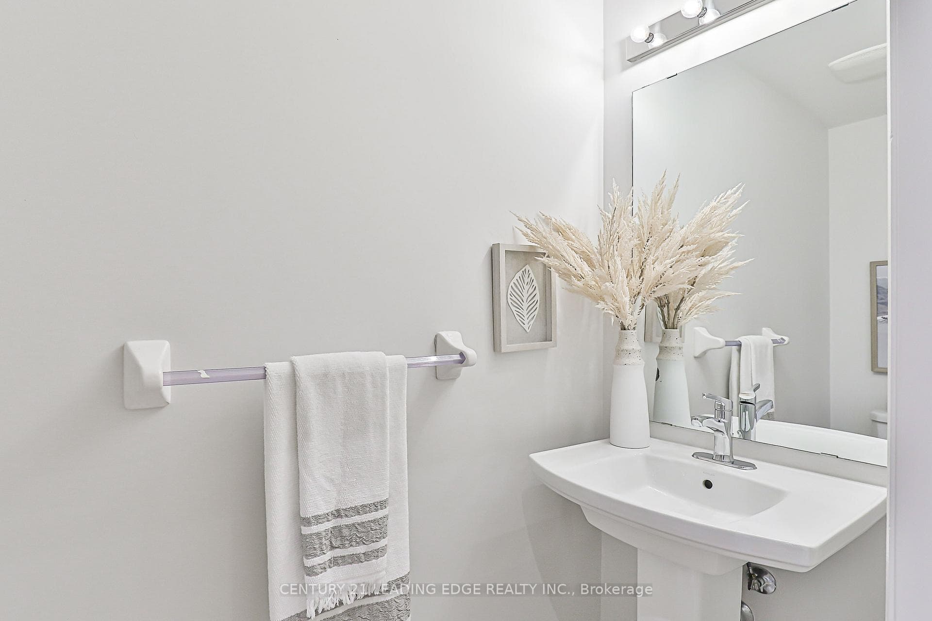 319 DELRAY Drive photo 17