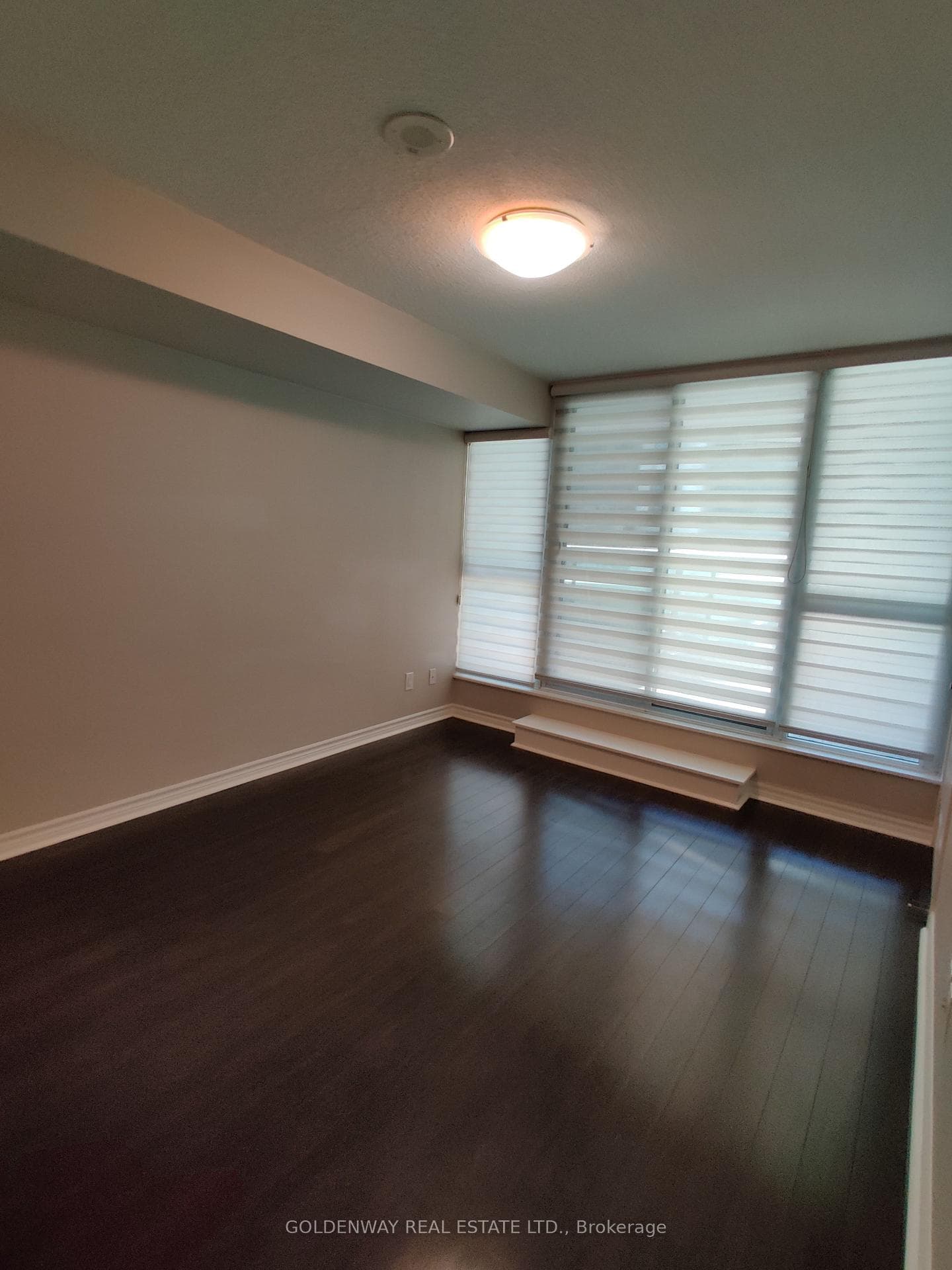 19 Grand Trunk Crescent Unit 1601 photo 8