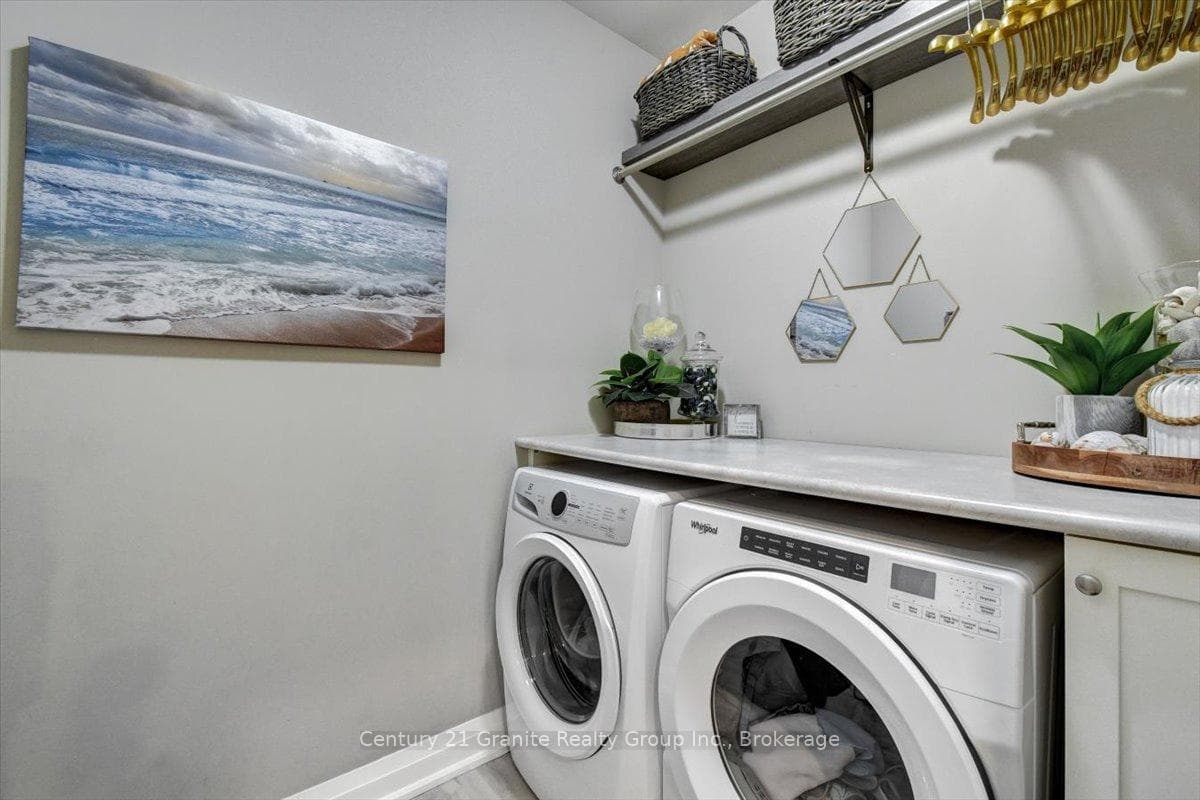 9 Bancroft Ridge Drive photo 20