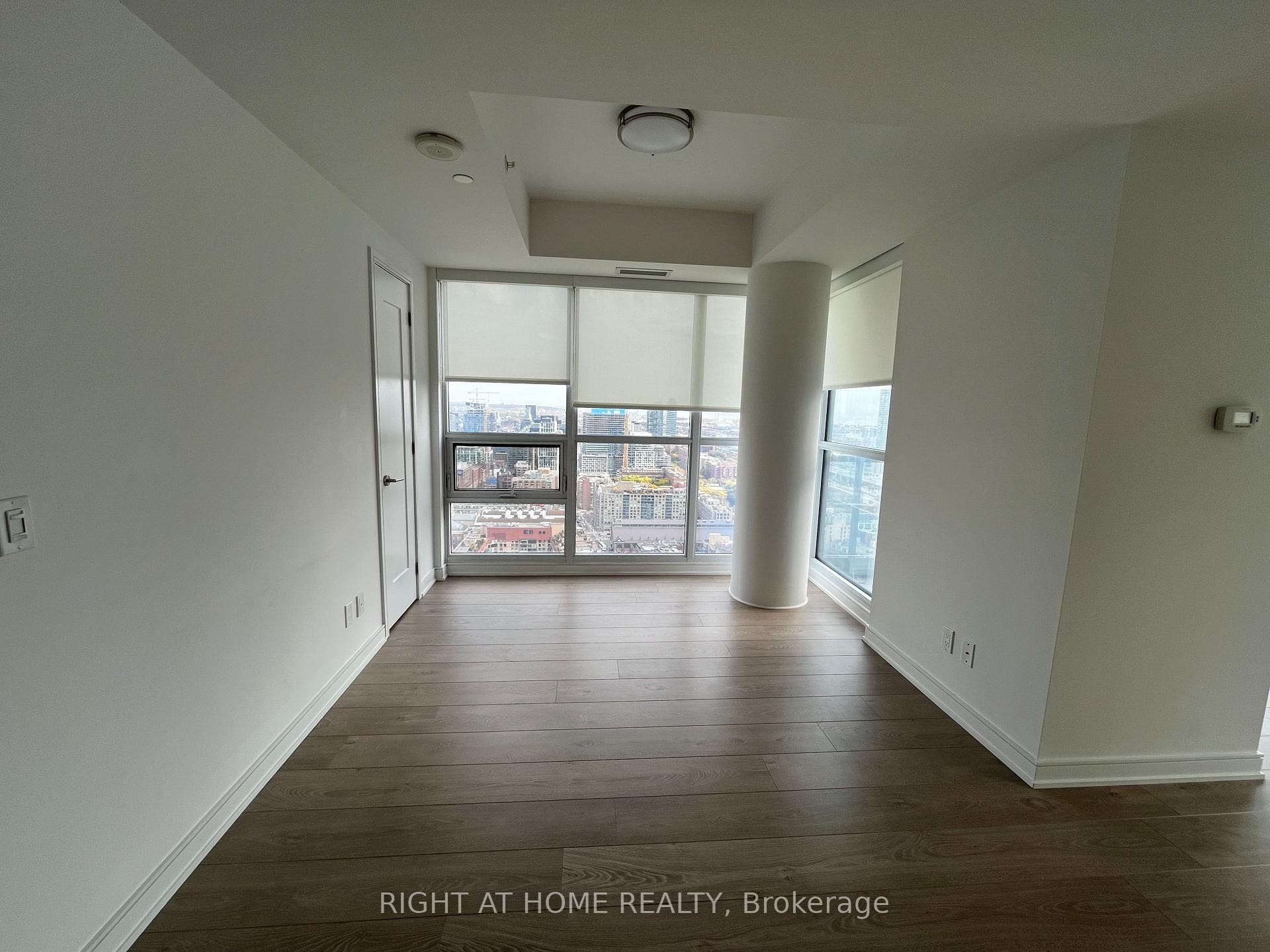 88 Scott Street Unit 3307 photo 6