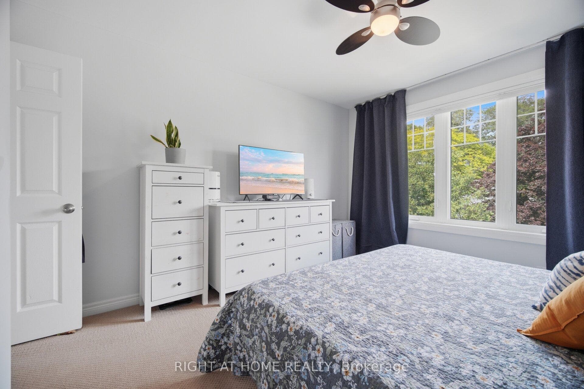 18 Vanbrugh Avenue photo 26