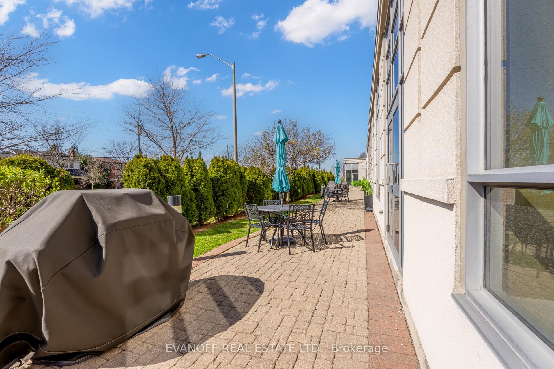 8 Mondeo Drive Unit 309 photo 22