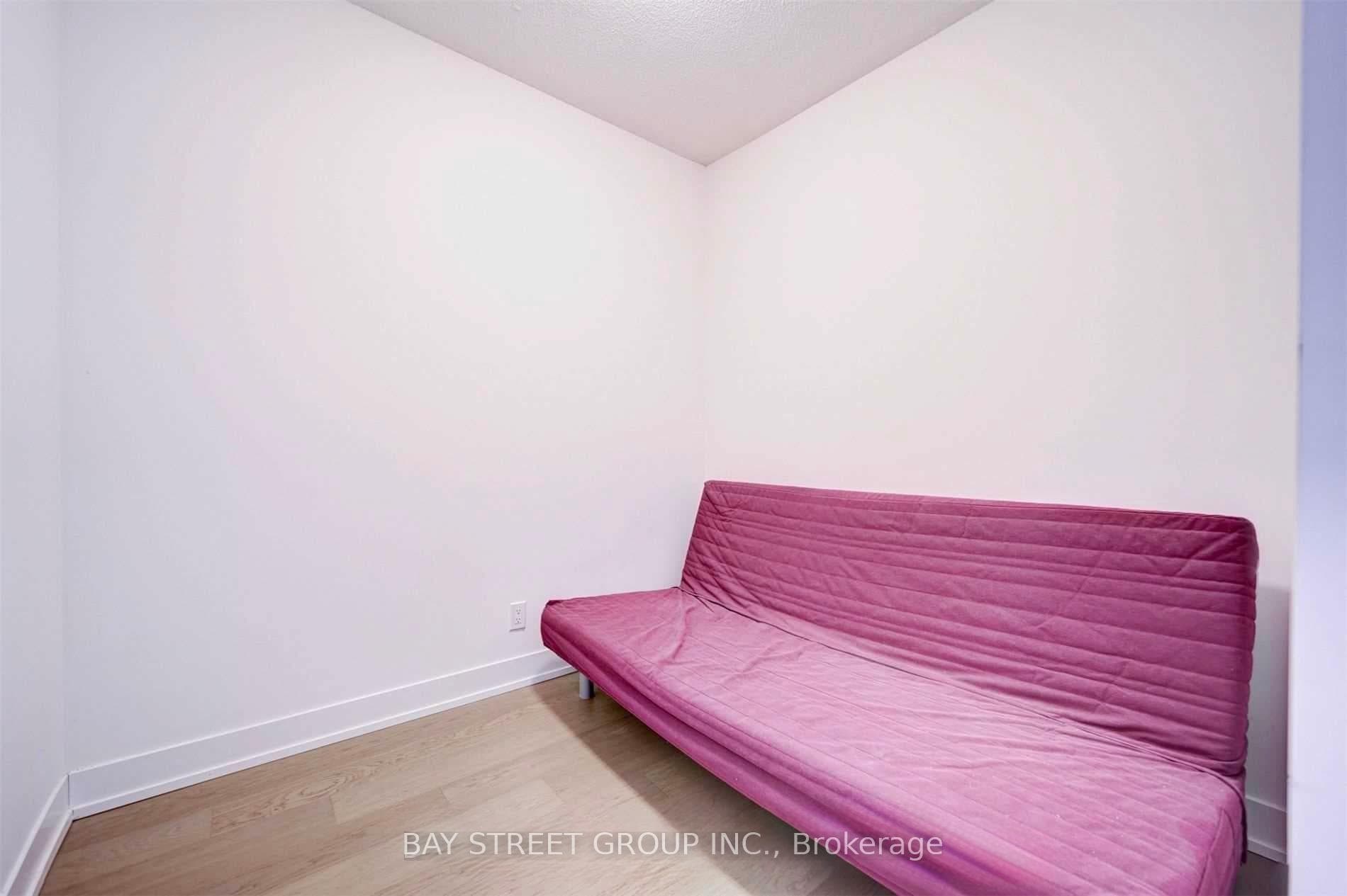 7 Kenaston Gardens Unit 719 photo 13