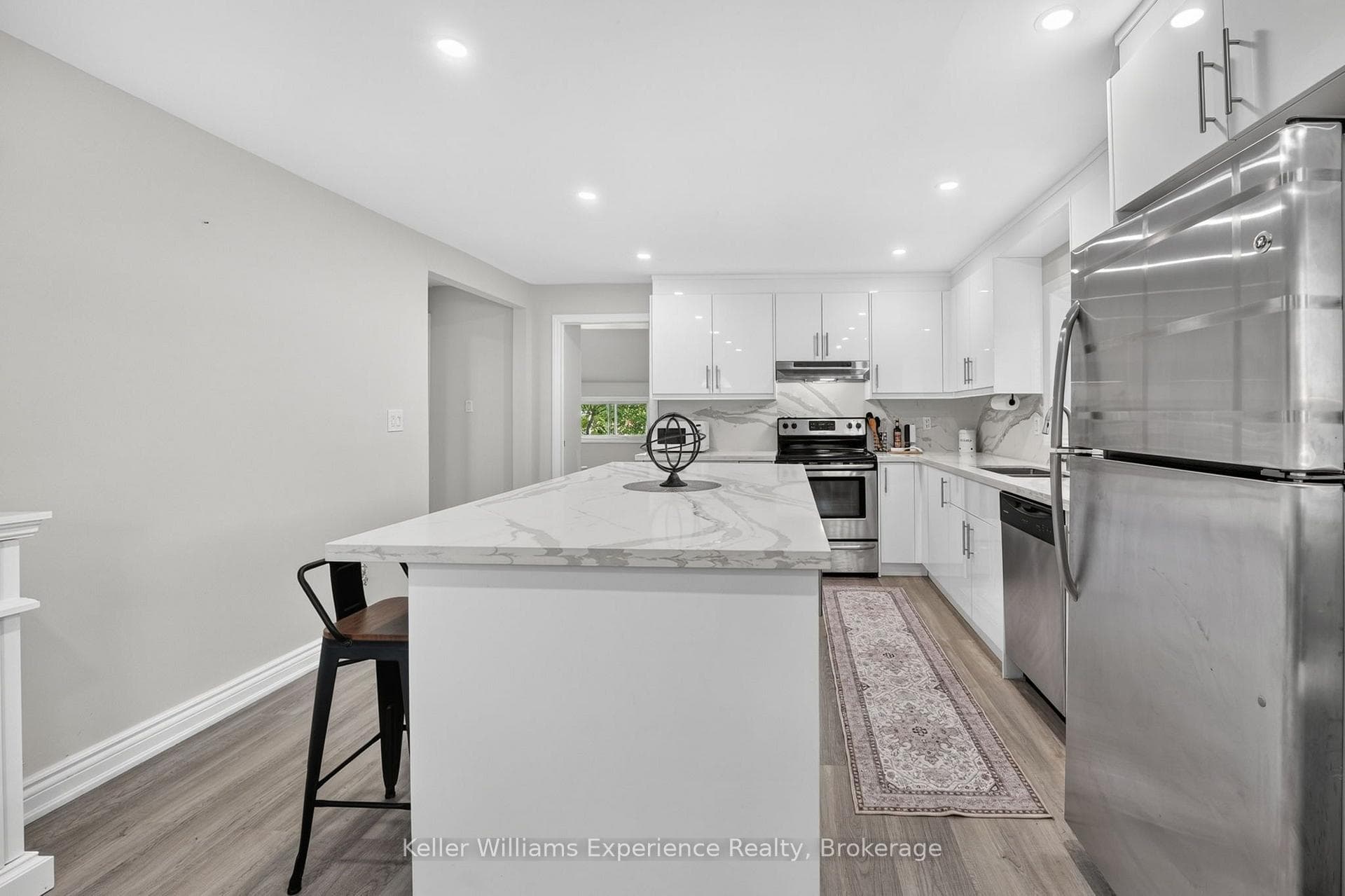 680 Ontario Street photo 6
