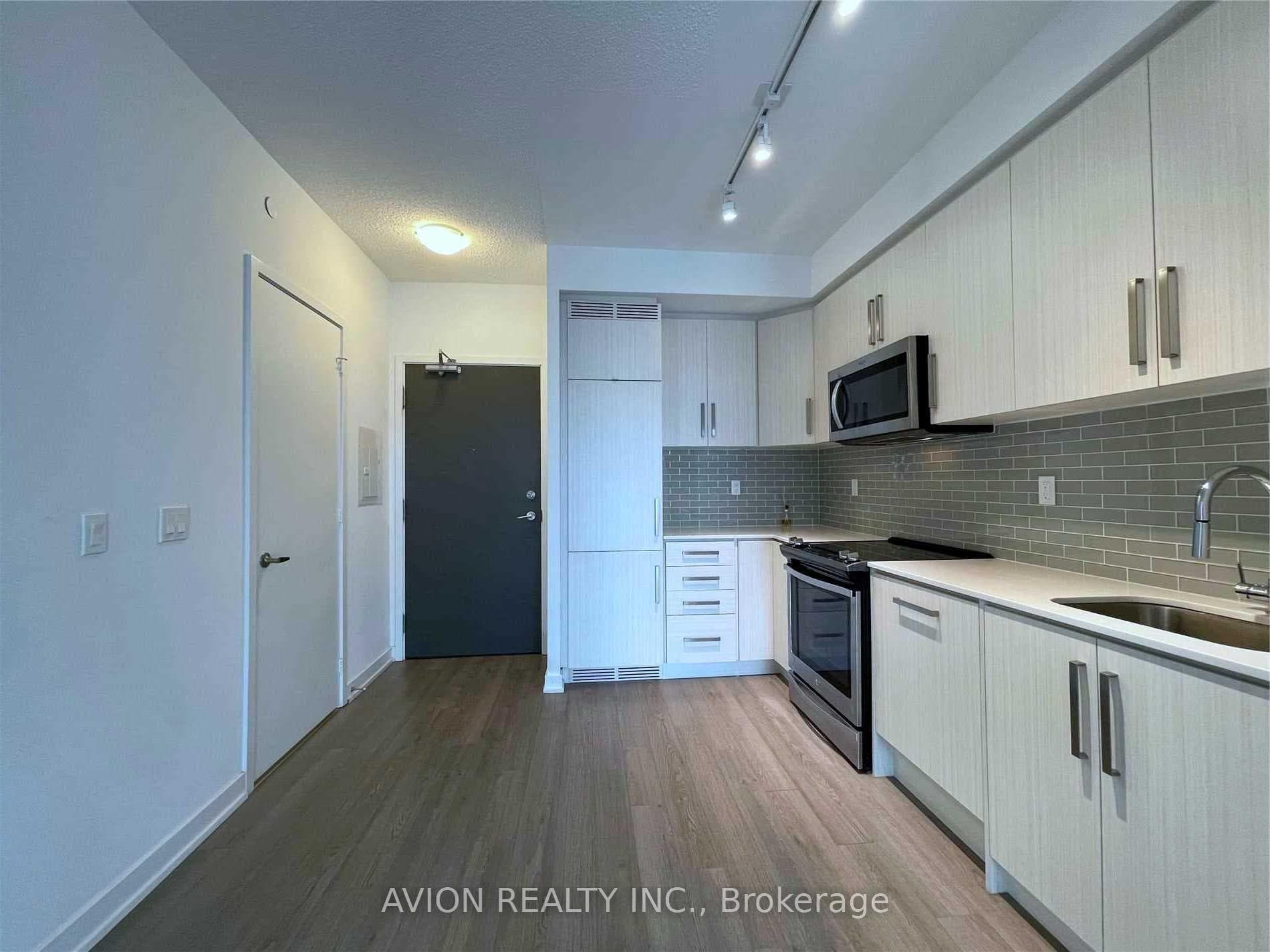 5180 Yonge Street Unit 2802 photo 4