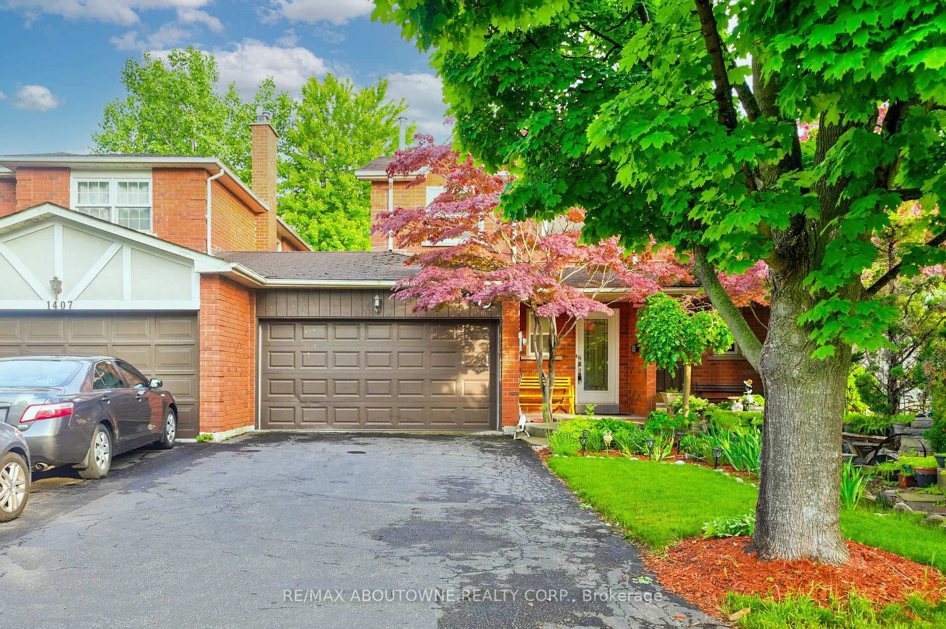 1405 Cedarglen Court photo 1