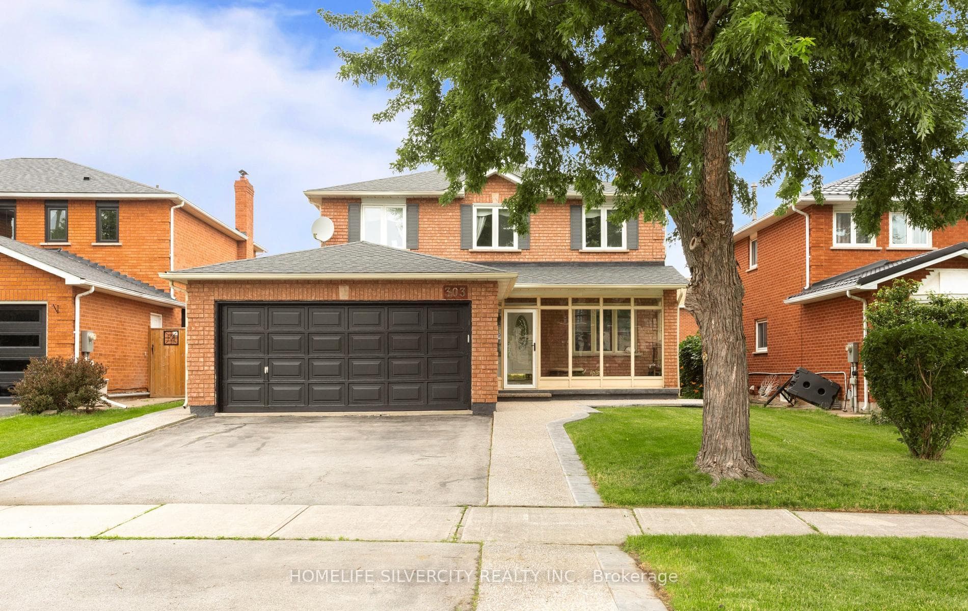 303 Hickory Circle photo 2
