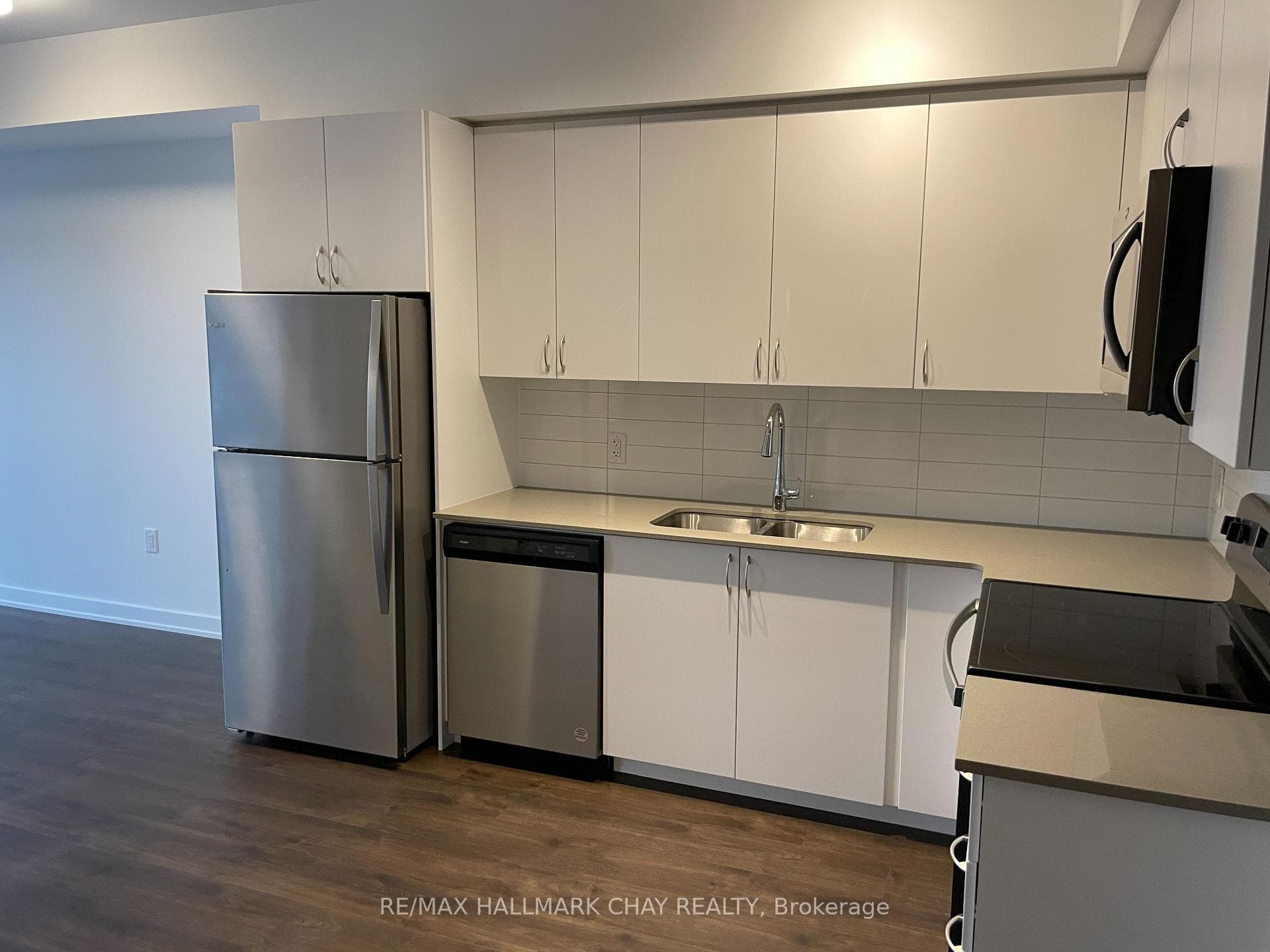 56 Lakeside Terrace Unit 202 photo 4