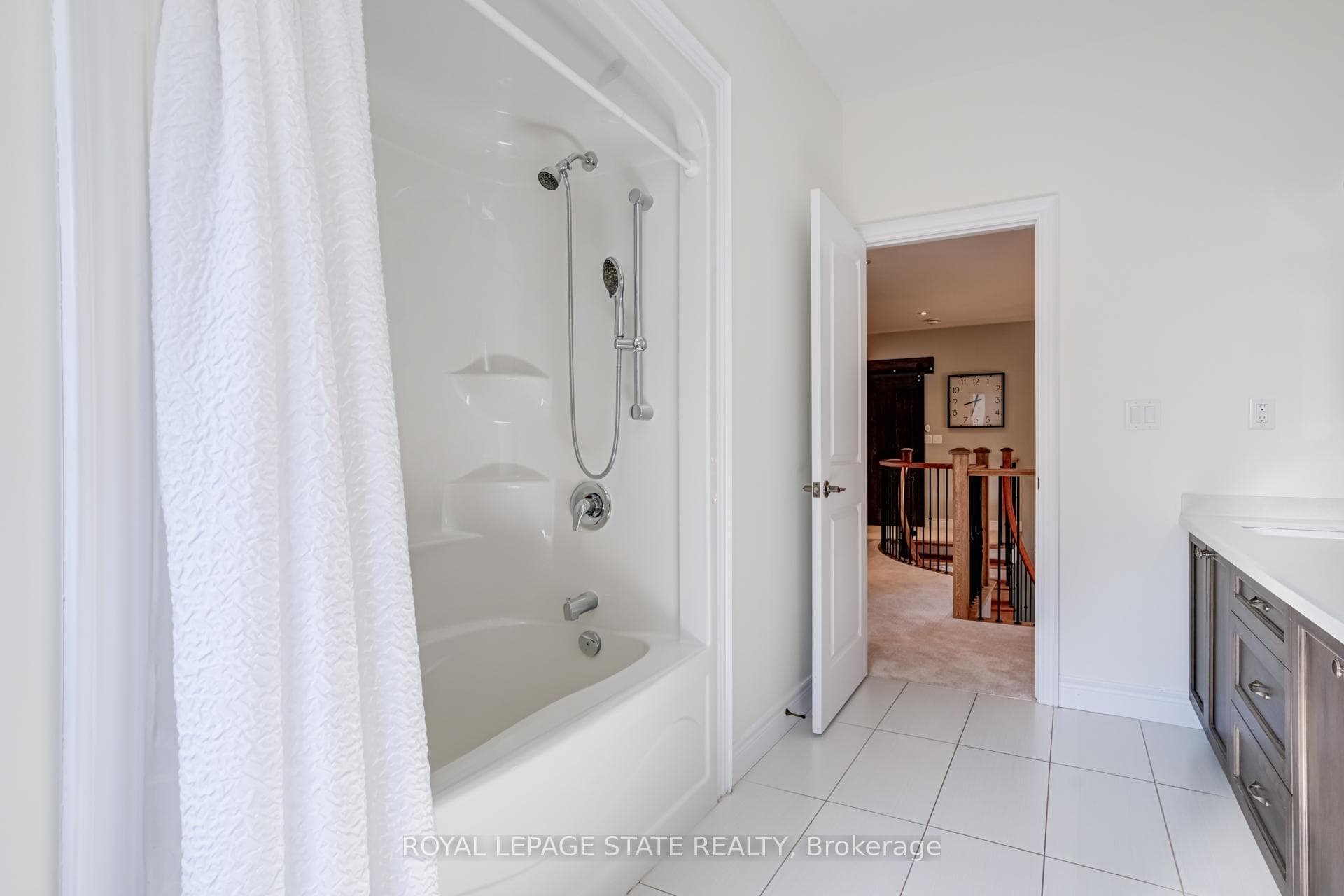 175 Oakhill Place photo 36