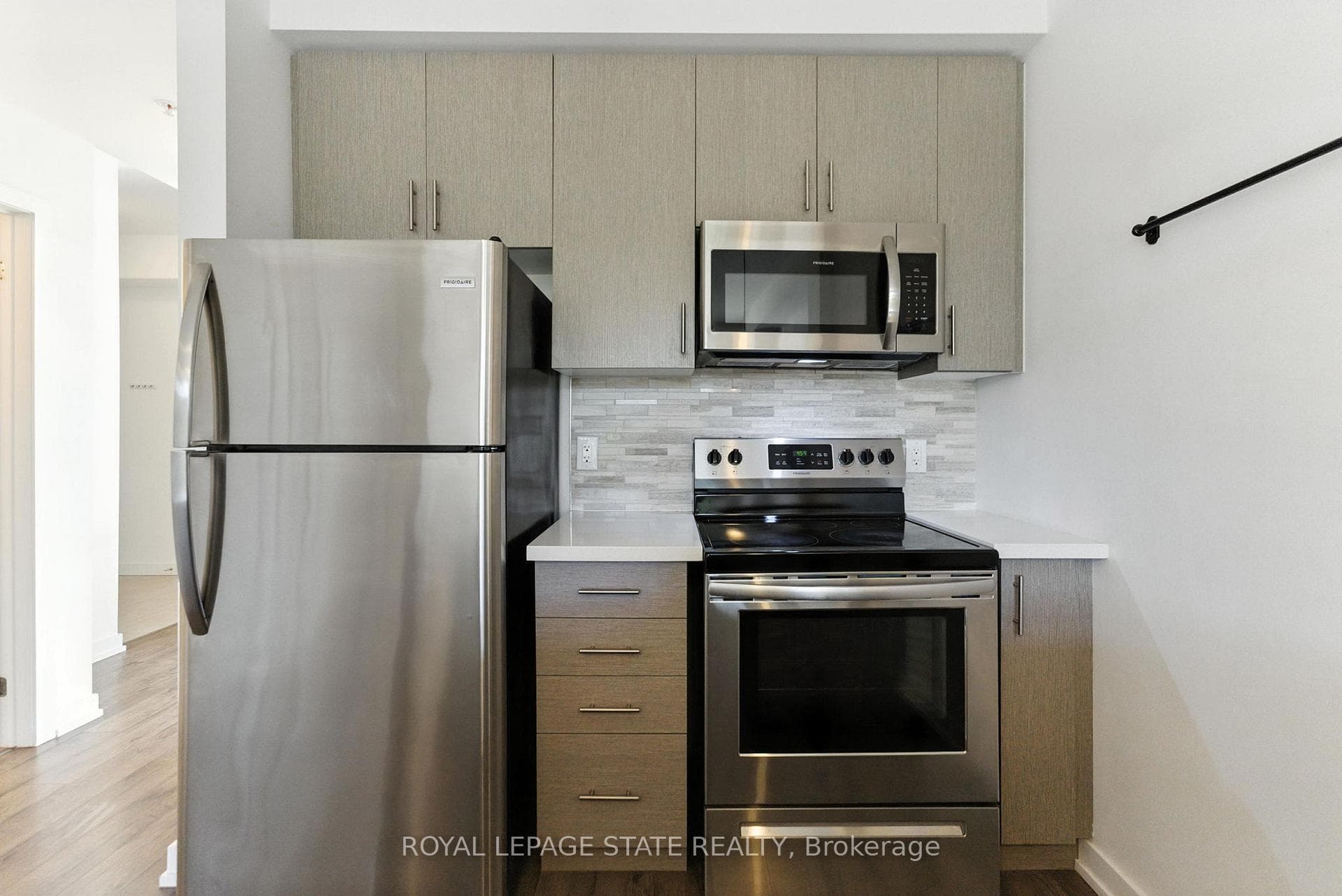 81 Robinson Street Unit 709 photo 11