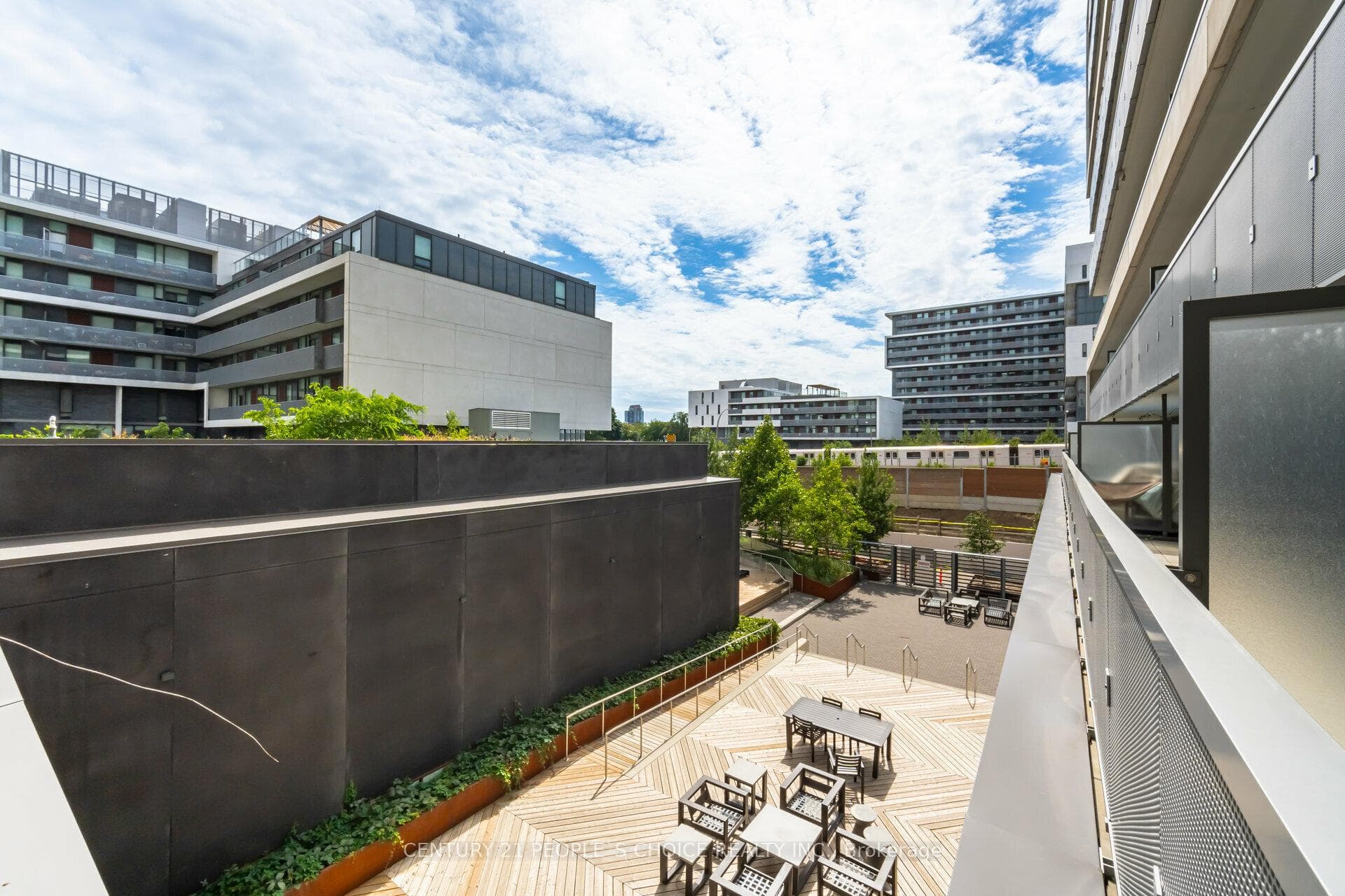 120 Varna Drive Unit 301 photo 28
