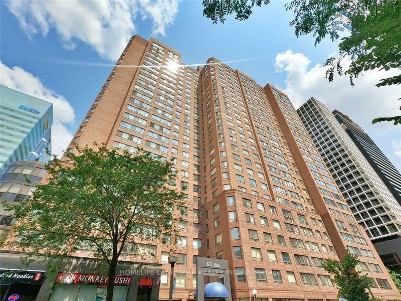 633 Bay Street Unit 2413 photo 2