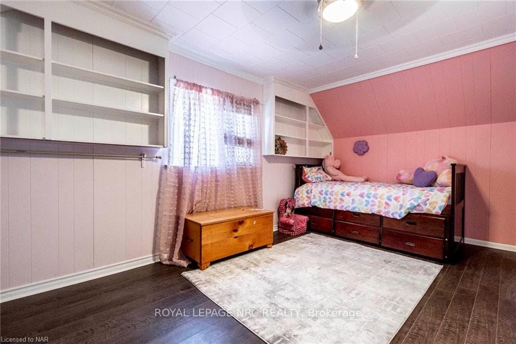 4263 WILLIAM Street photo 35