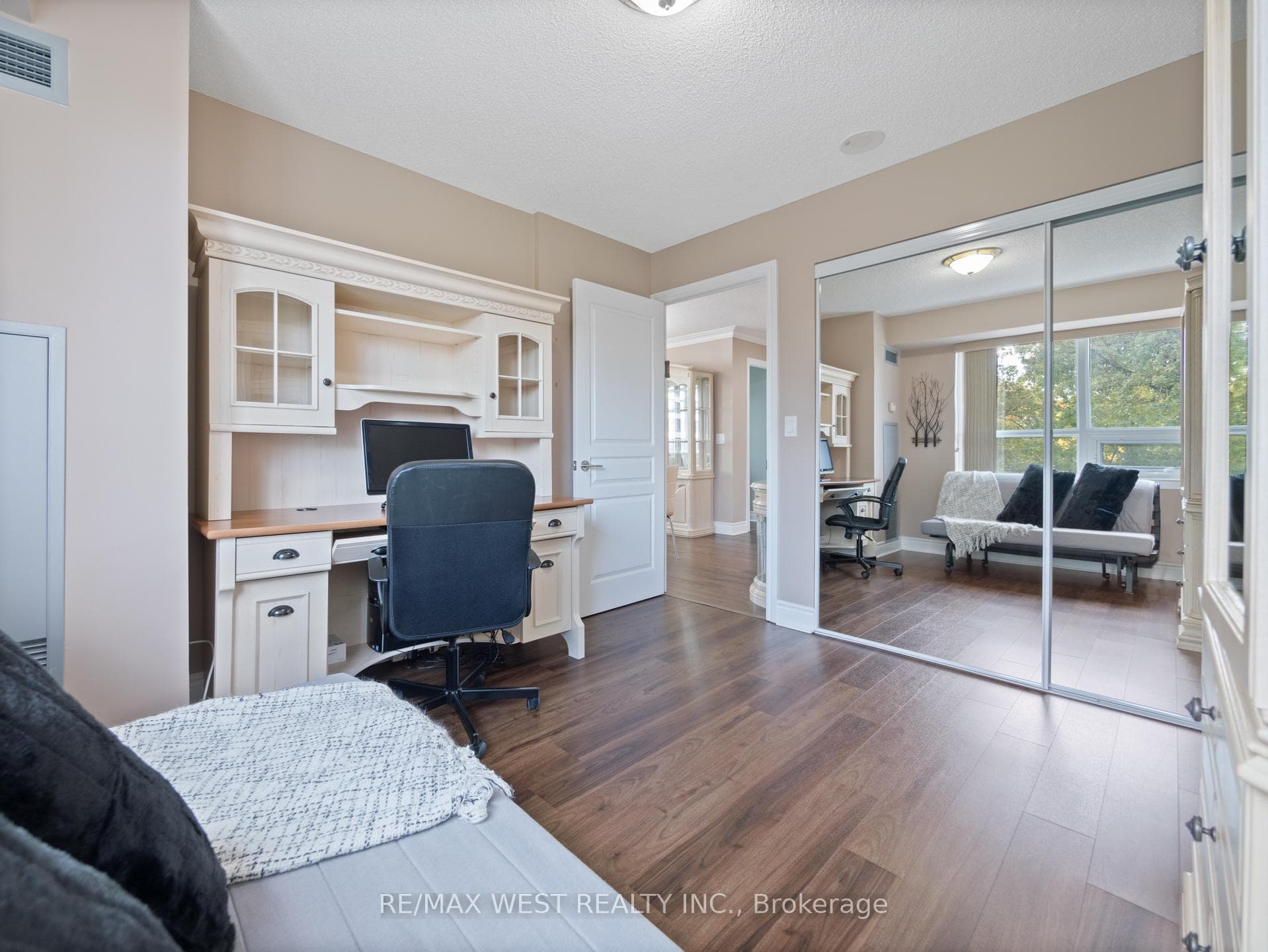 7 North Park Road Unit 309 photo 31