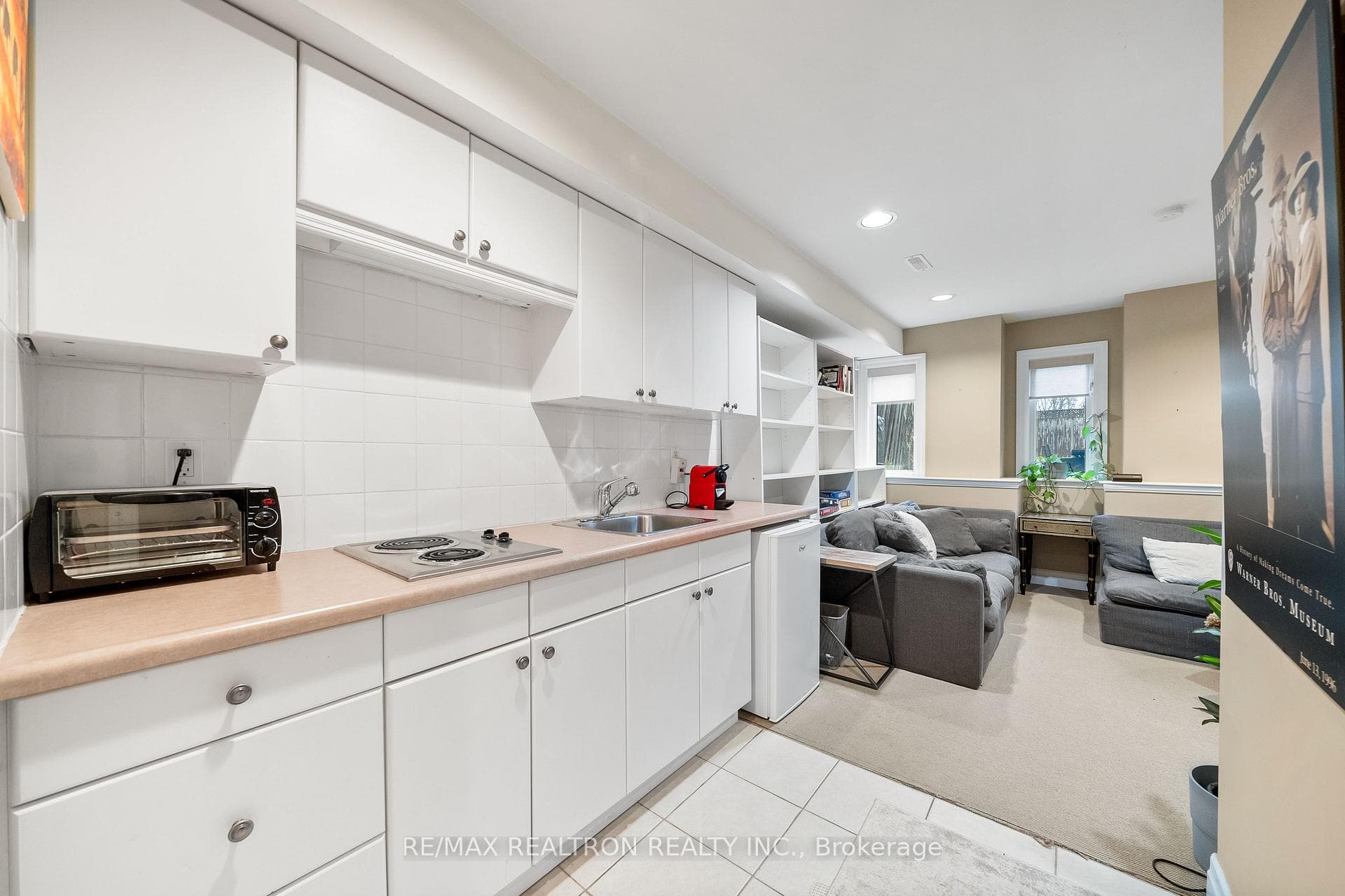 23 Stuart Crescent photo 24