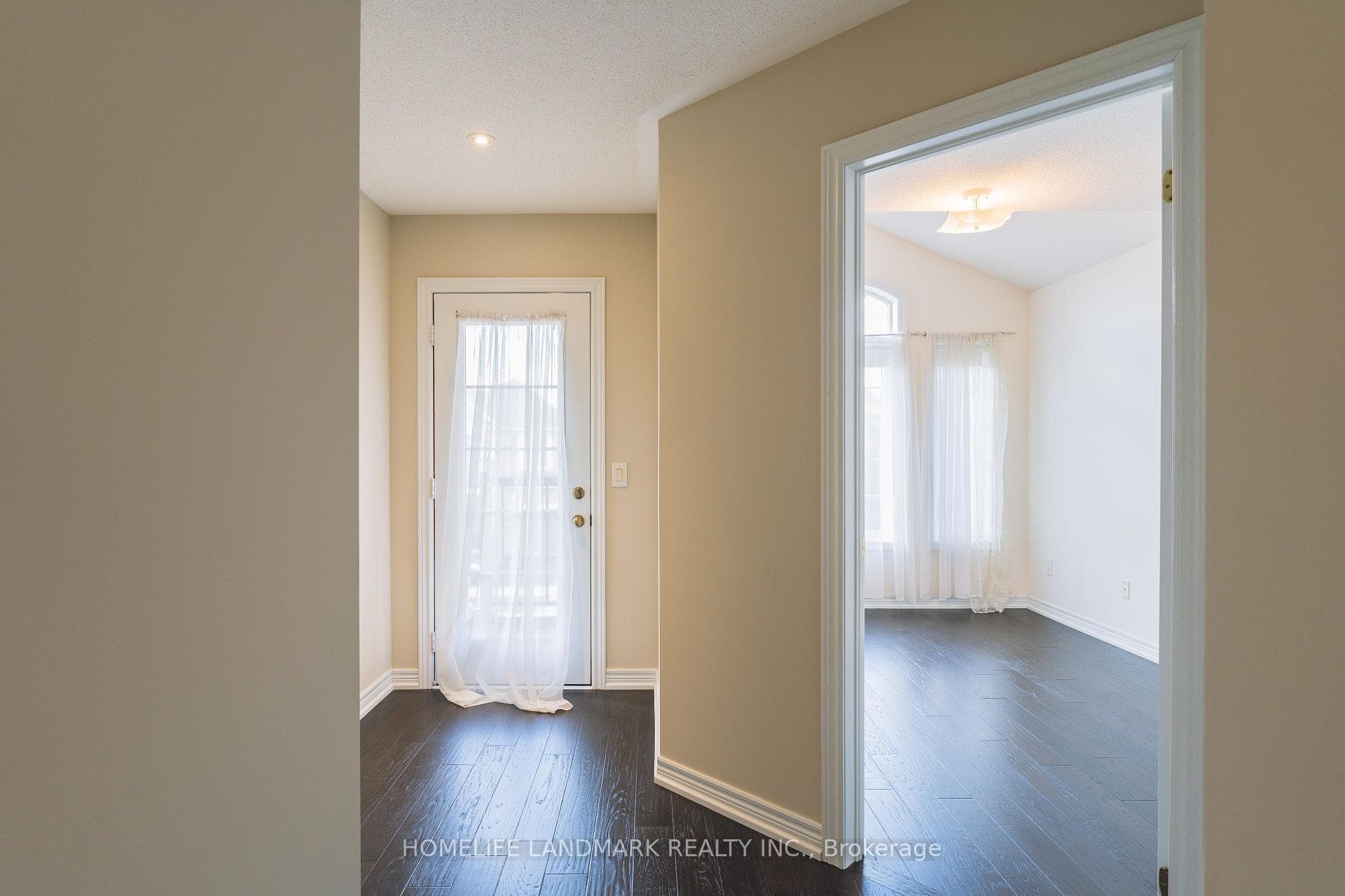 15 Hermitage Boulevard photo 20