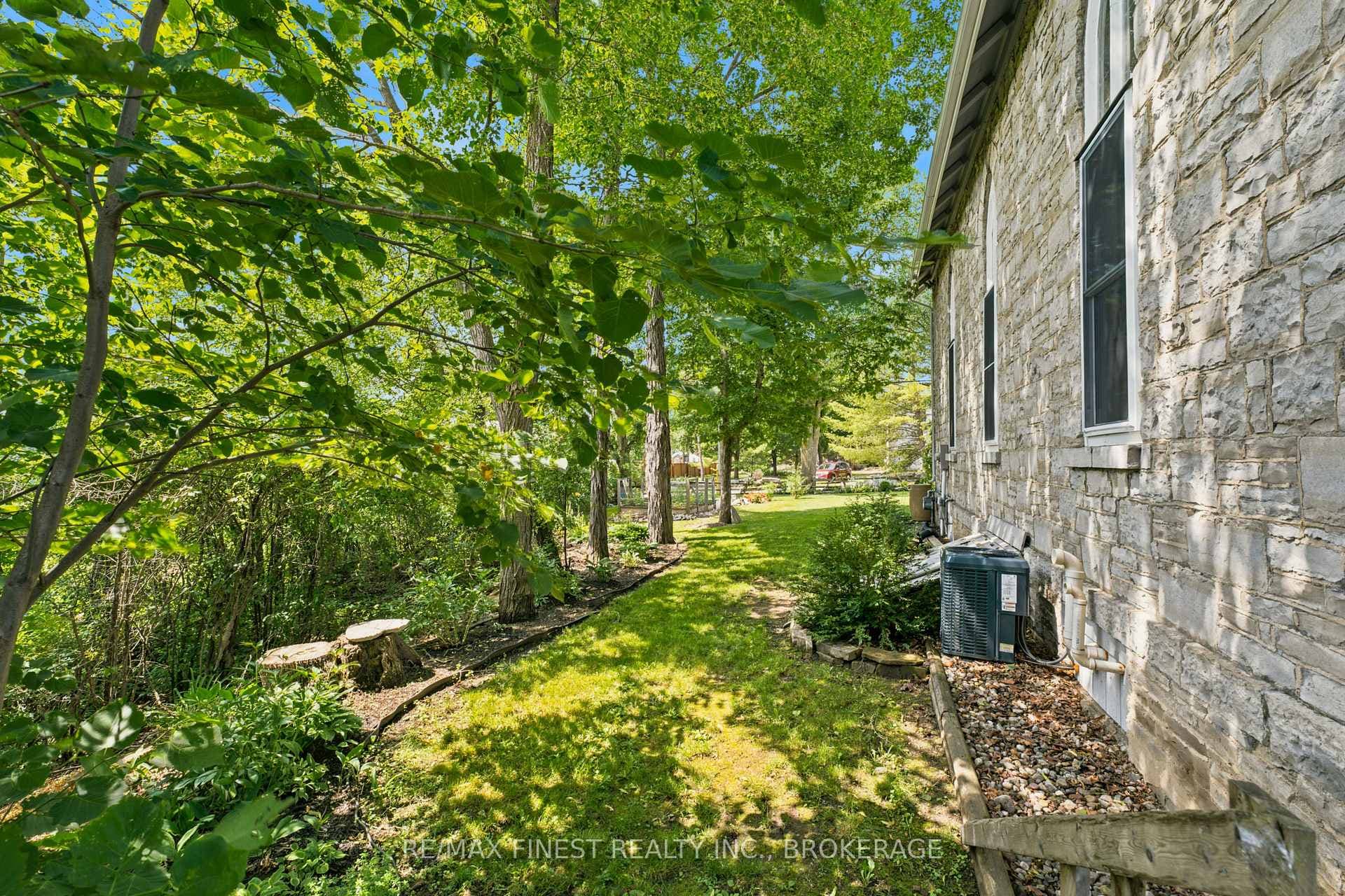 89 Finlay Street photo 47