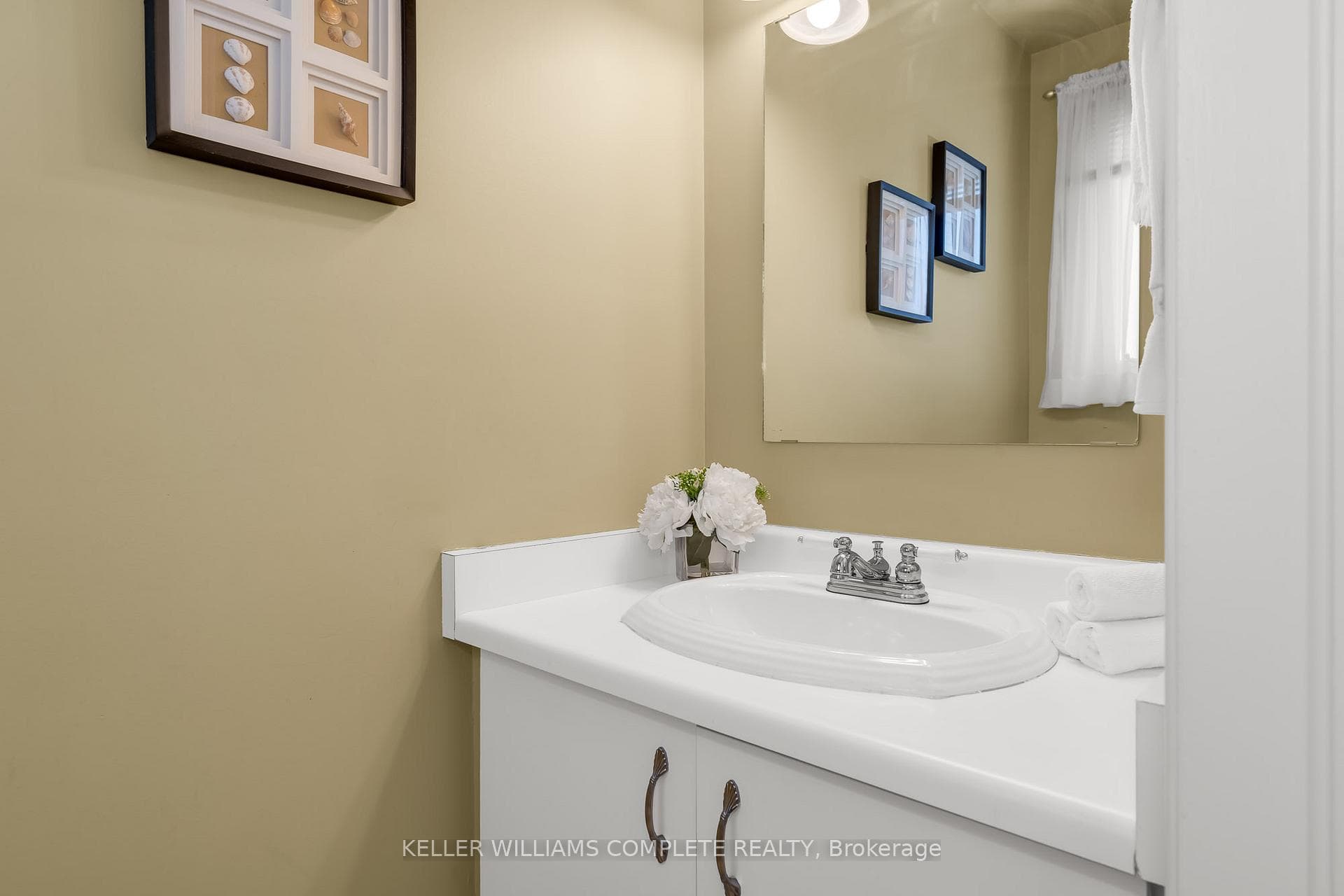 1 Royalwood Court Unit 53 photo 2