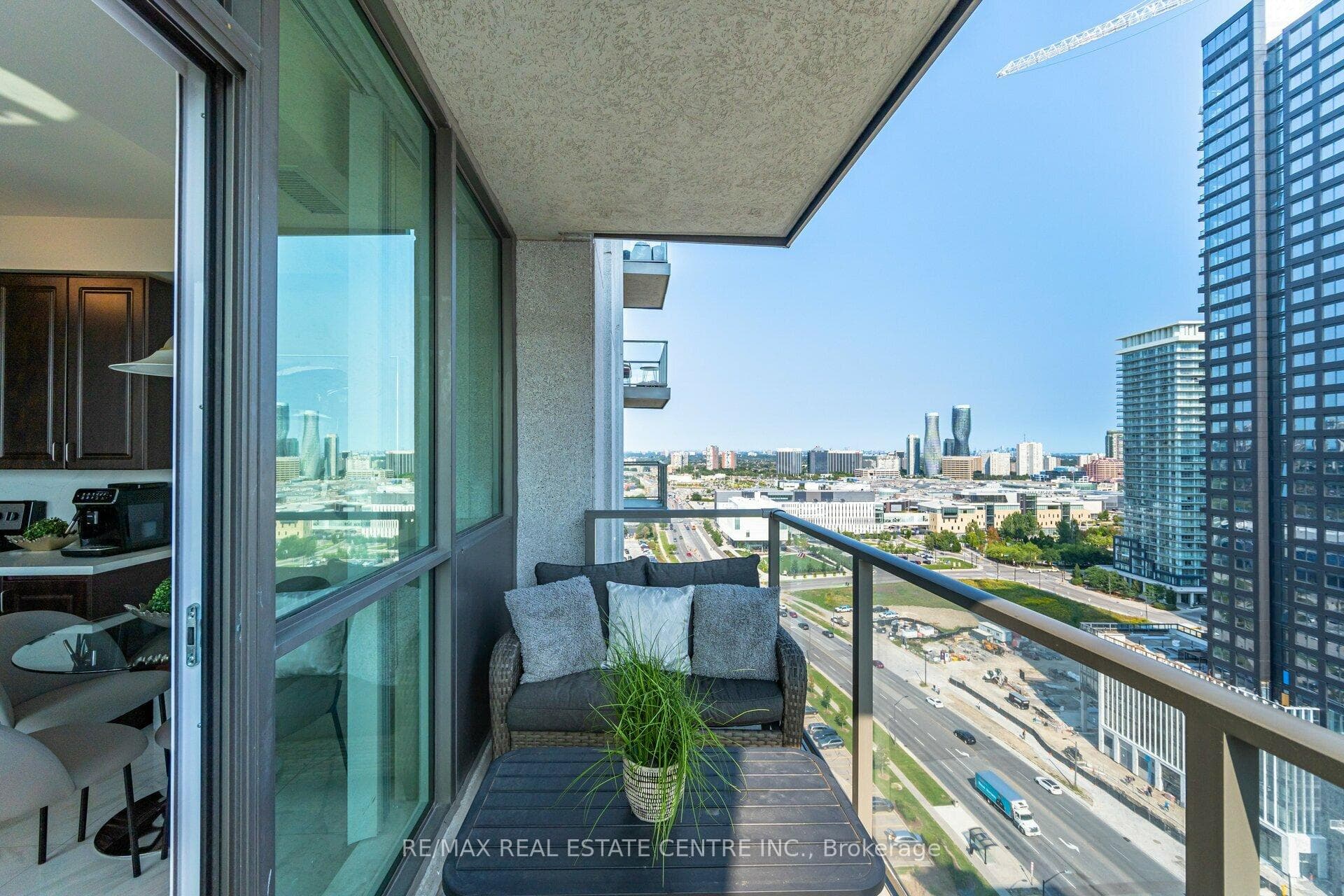 339 Rathburn Road Unit 2206 photo 23
