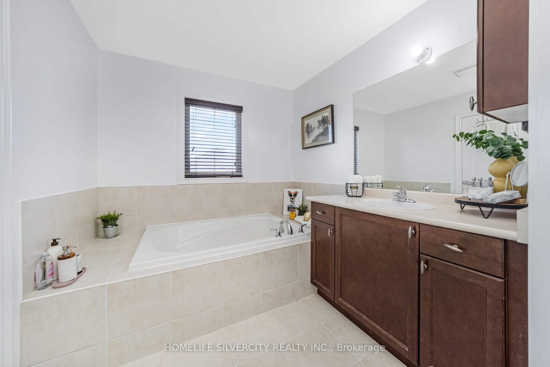 18 Finlayson Crescent photo 23