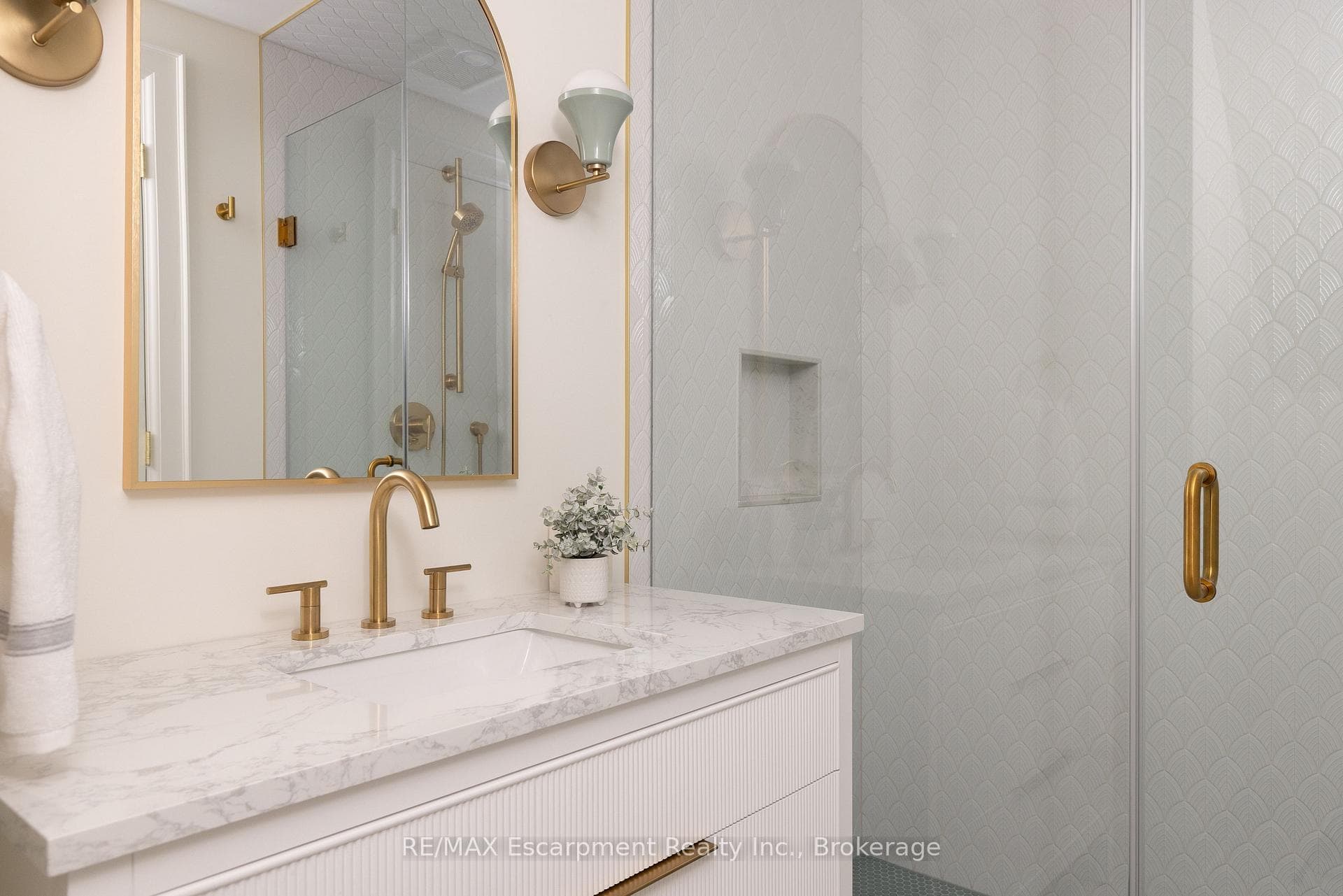 130 Edgecliffe Place photo 33