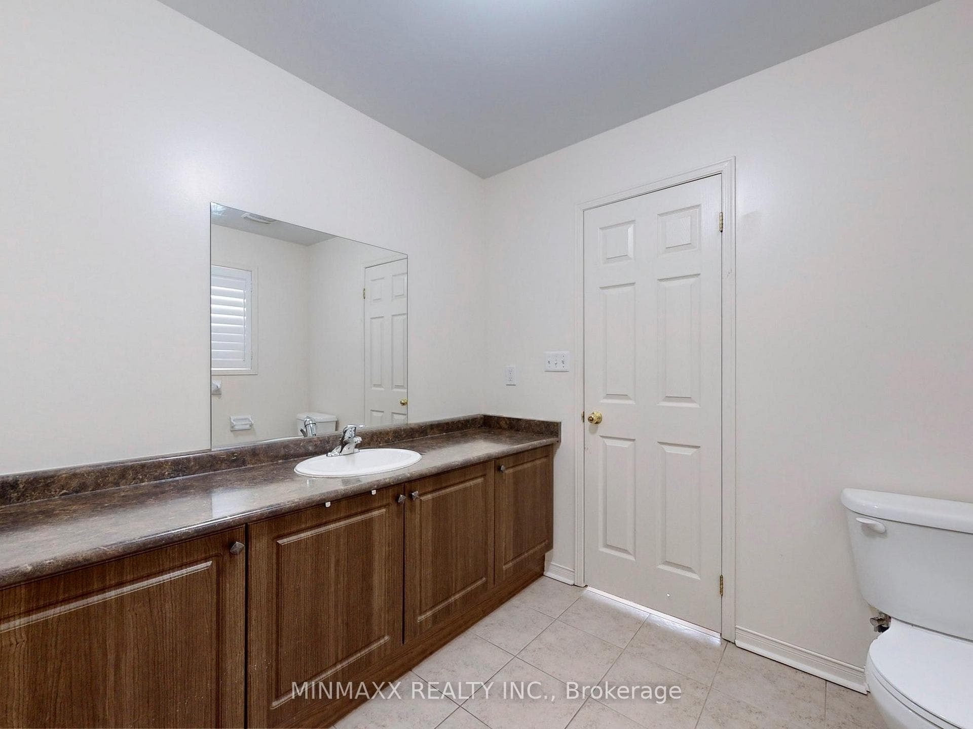 237 Valleyway(Upper) Drive photo 34