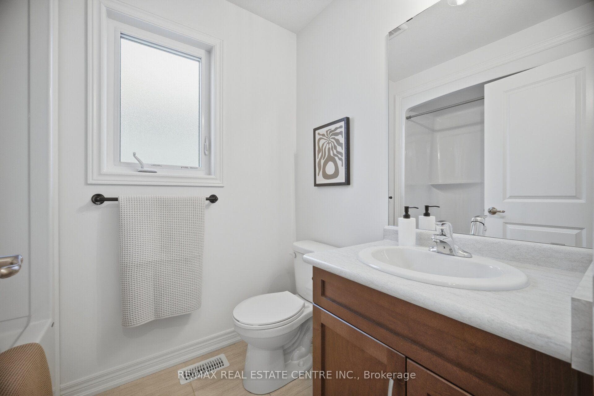 206 HERON Street photo 36
