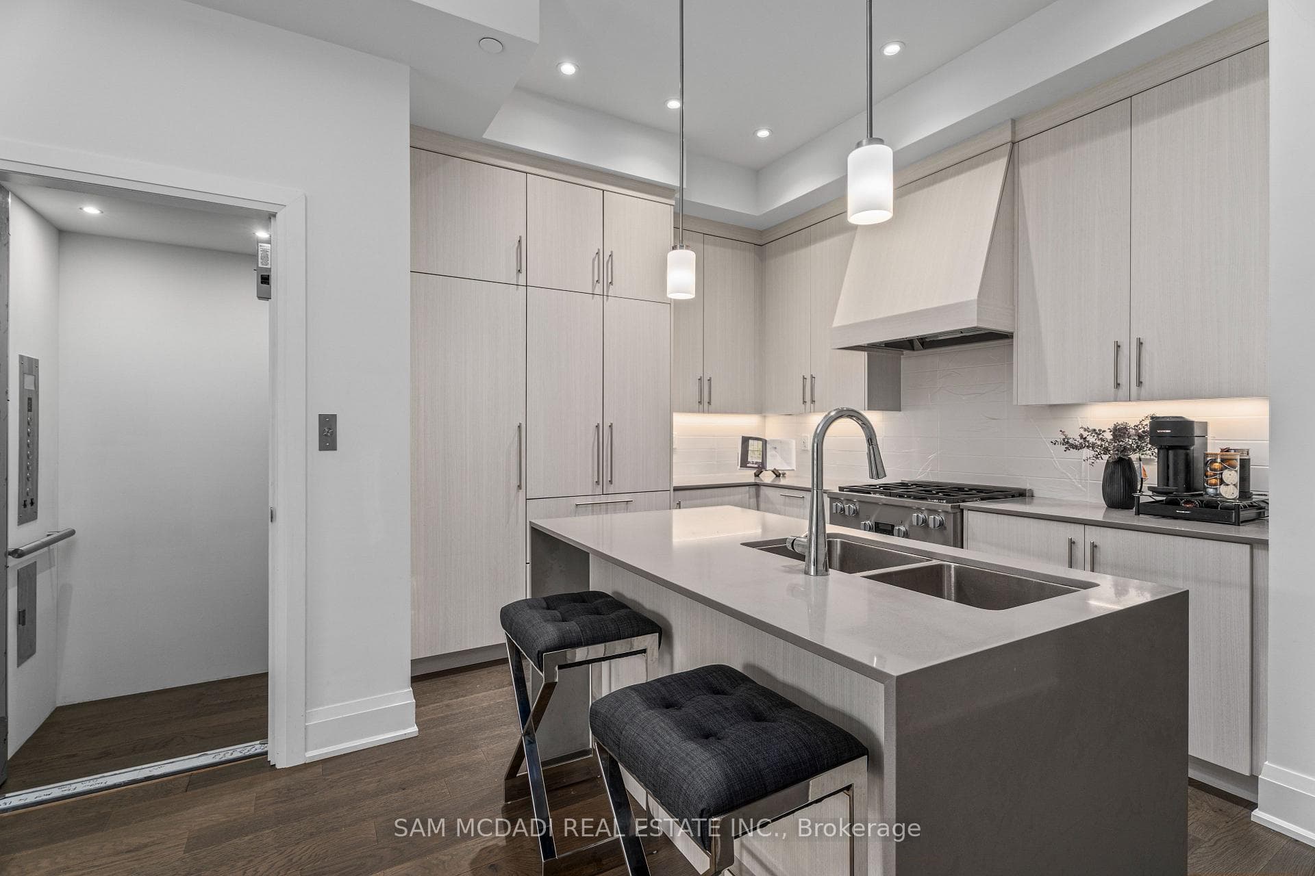 95 Brookfield Road Unit 21 photo 7