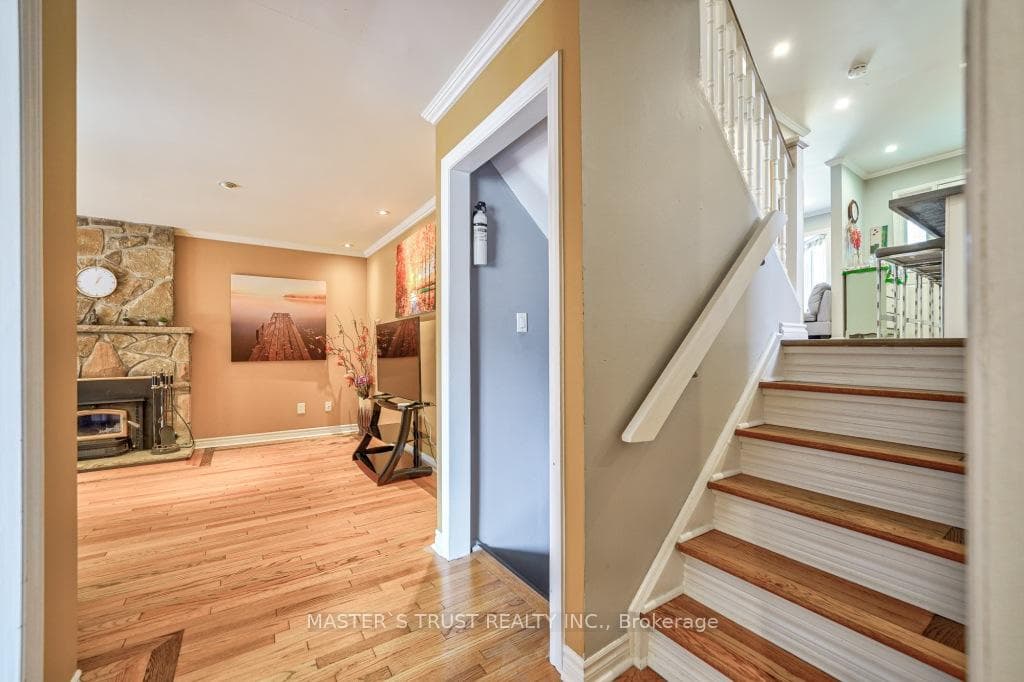 223 Lancaster Avenue photo 16