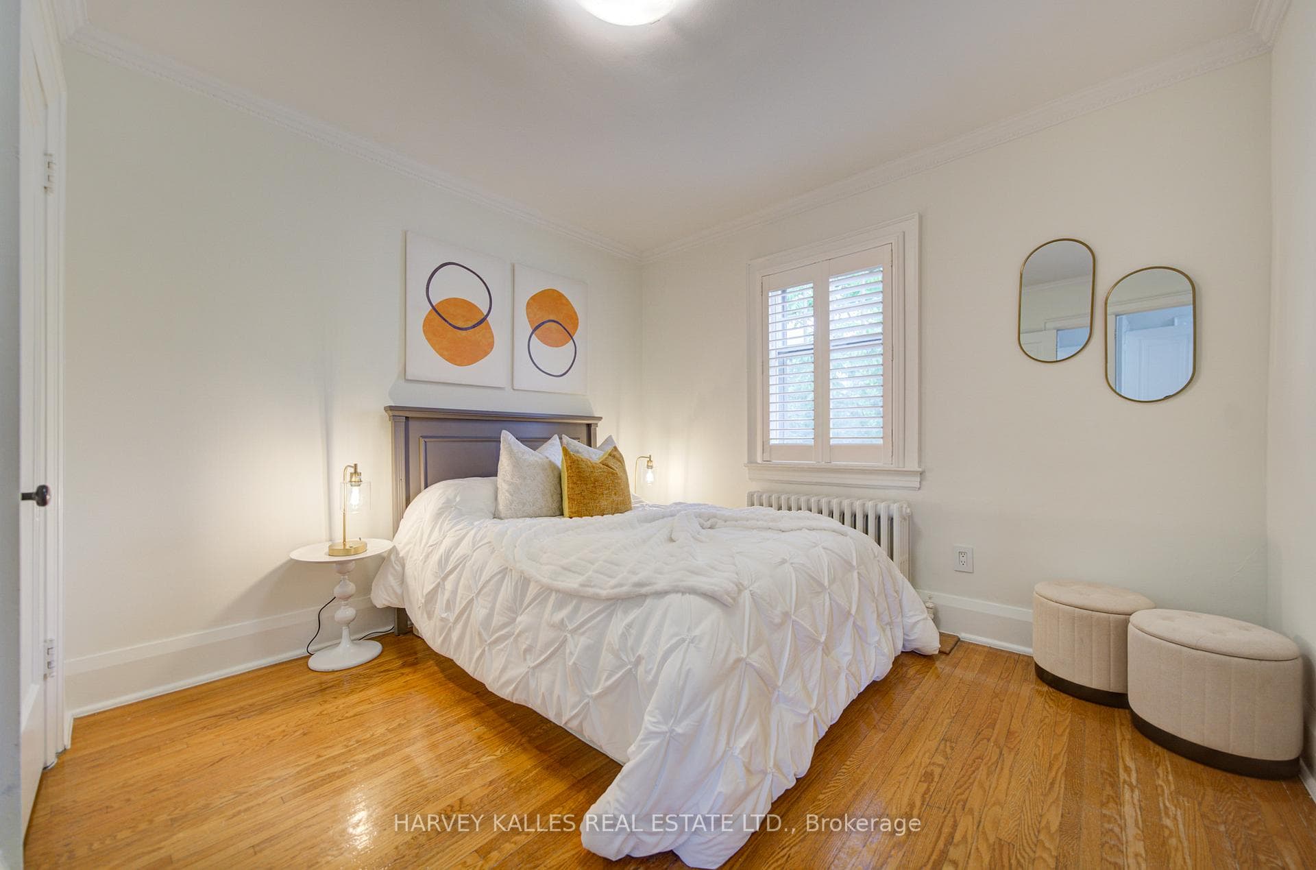 62 Roe Avenue photo 25