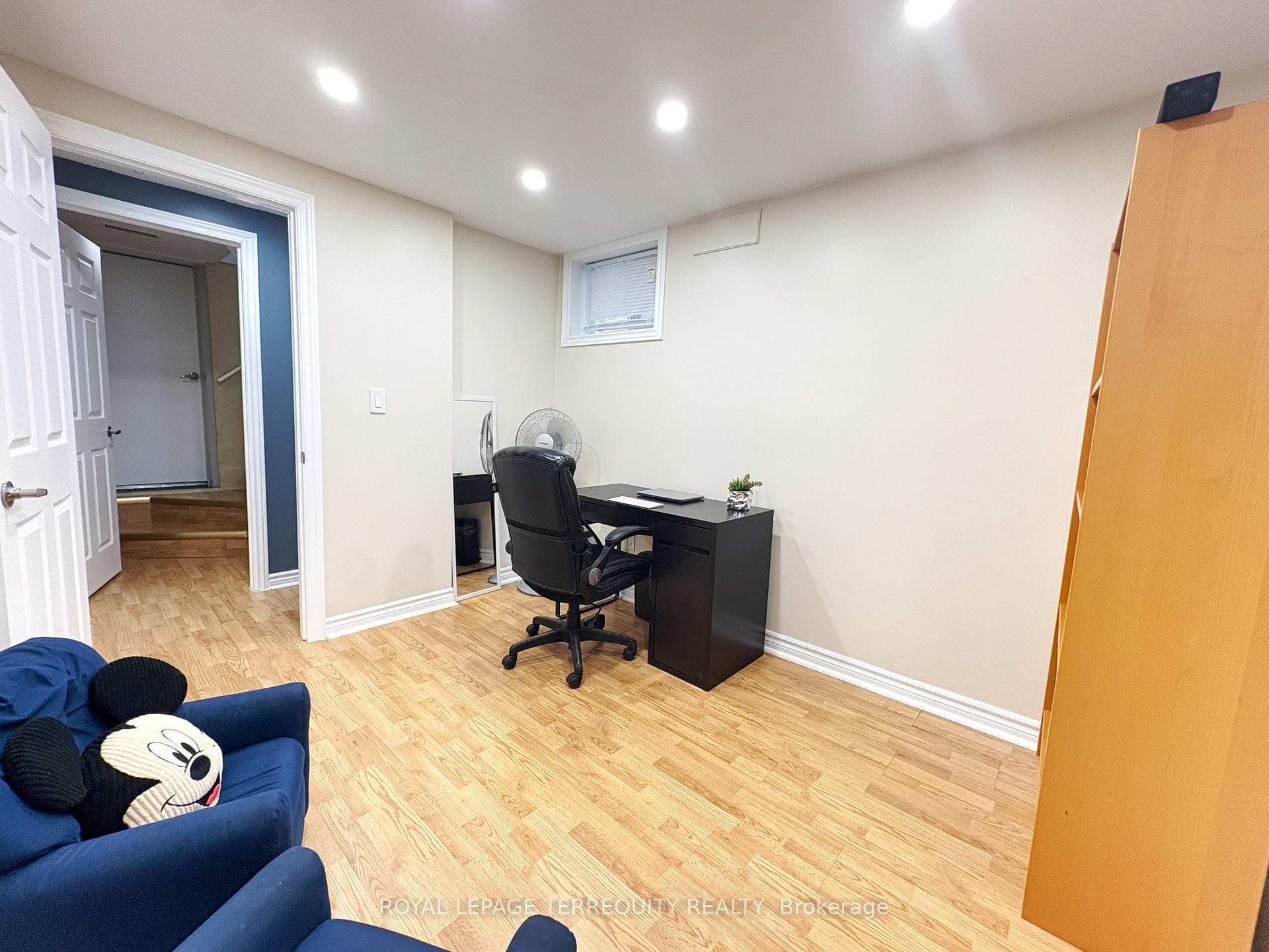 57 Yarrow Road photo 5